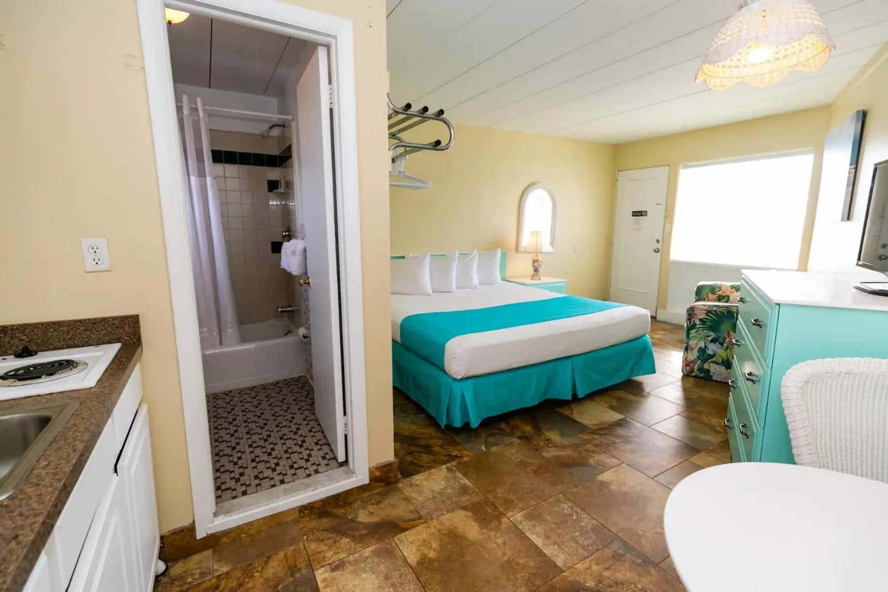 Bed in Aztec Motel Wildwood Crest Beach Bed in Aztec Motel Wildwood Crest Beach