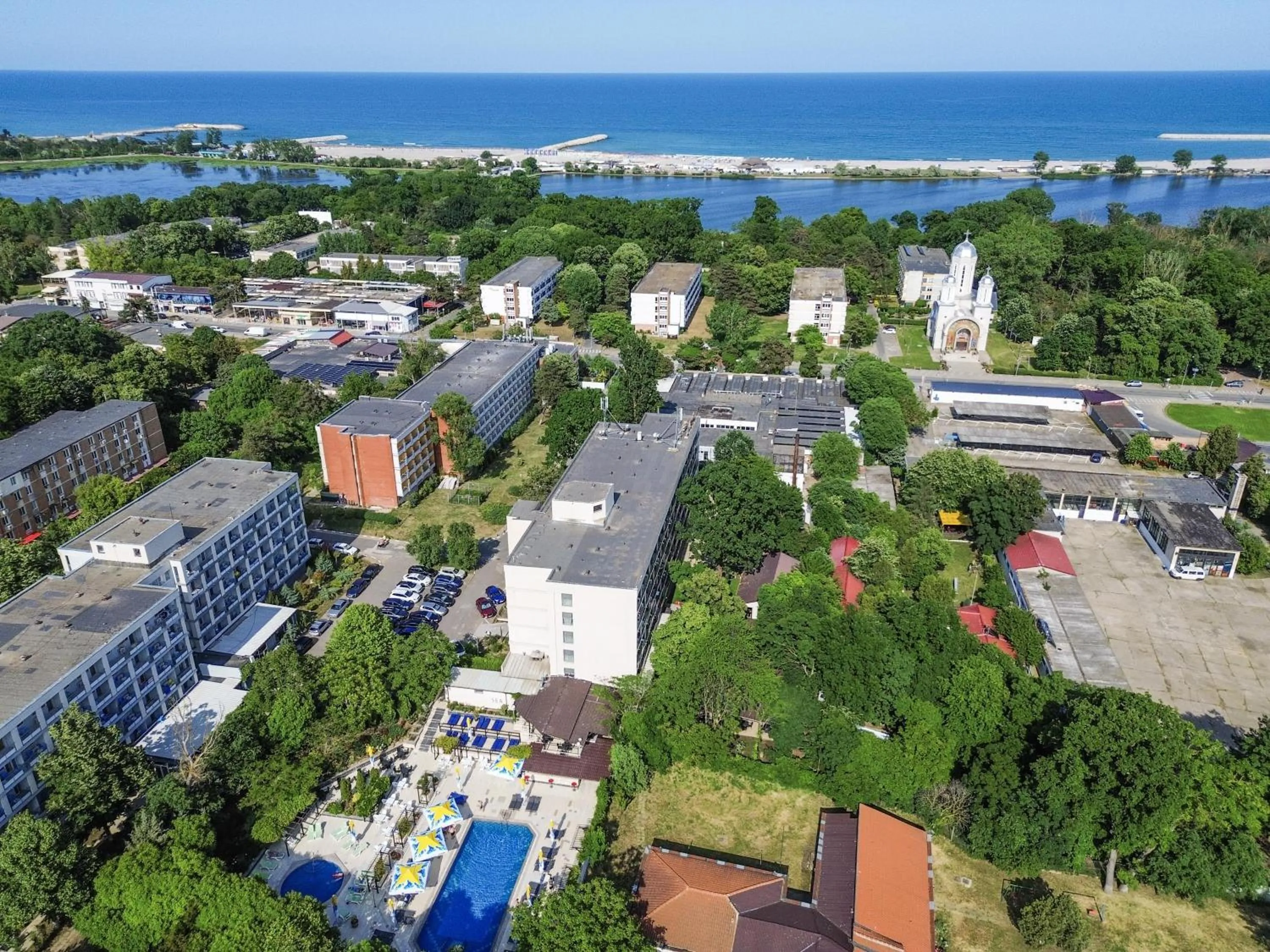 Property building in Hotel Recif
