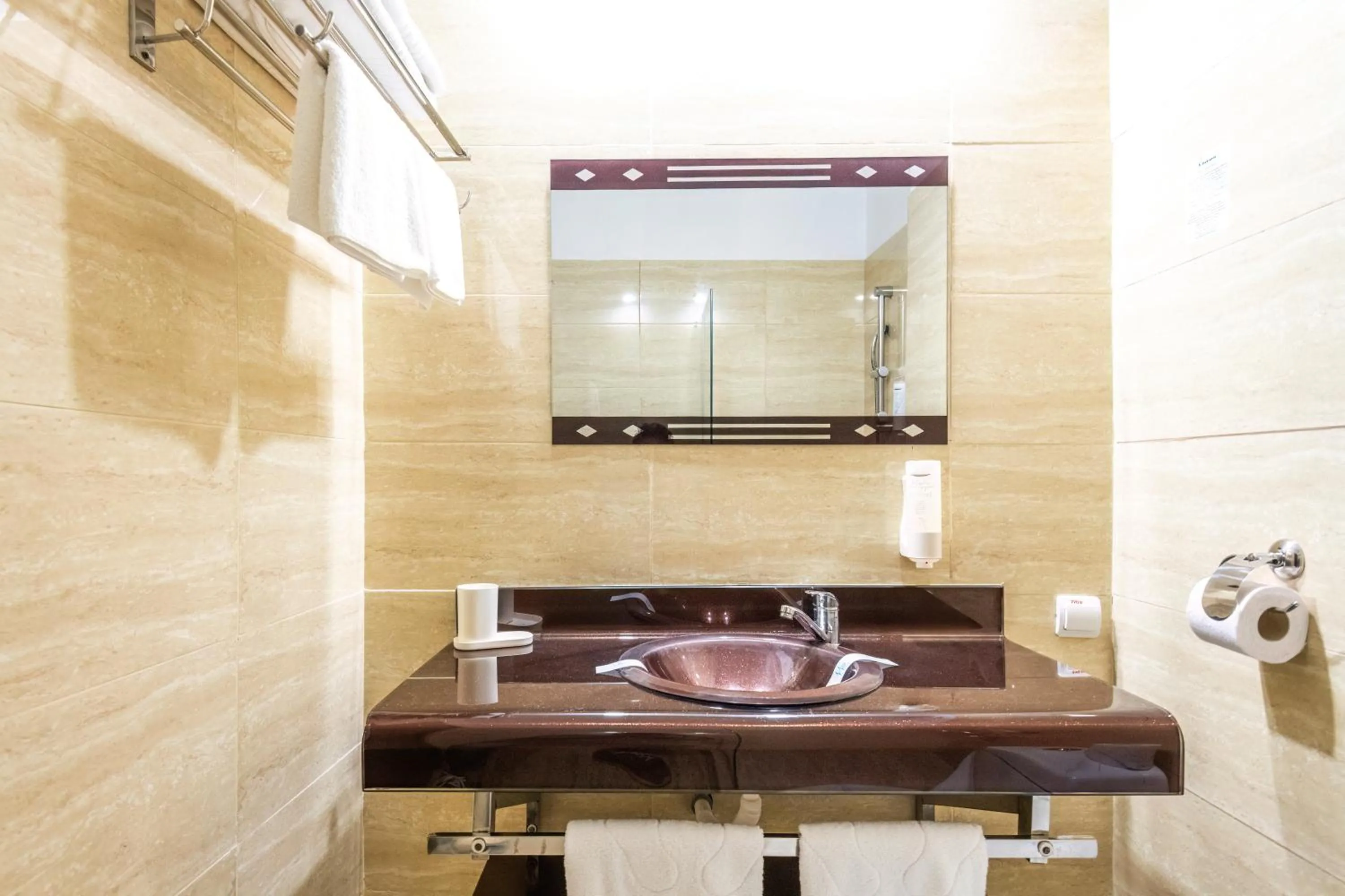 Bathroom in Hotel Recif