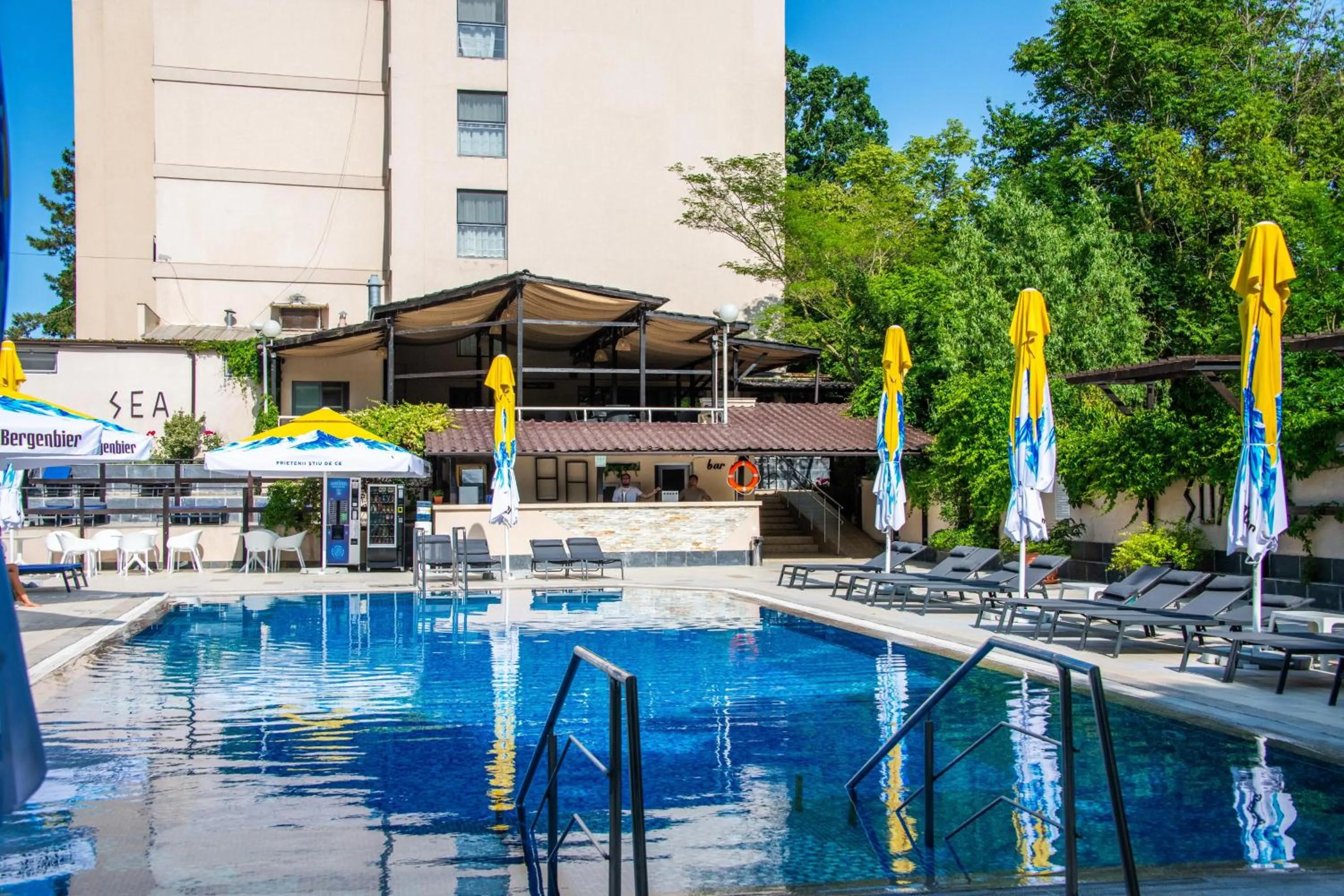 Property building in Hotel Recif