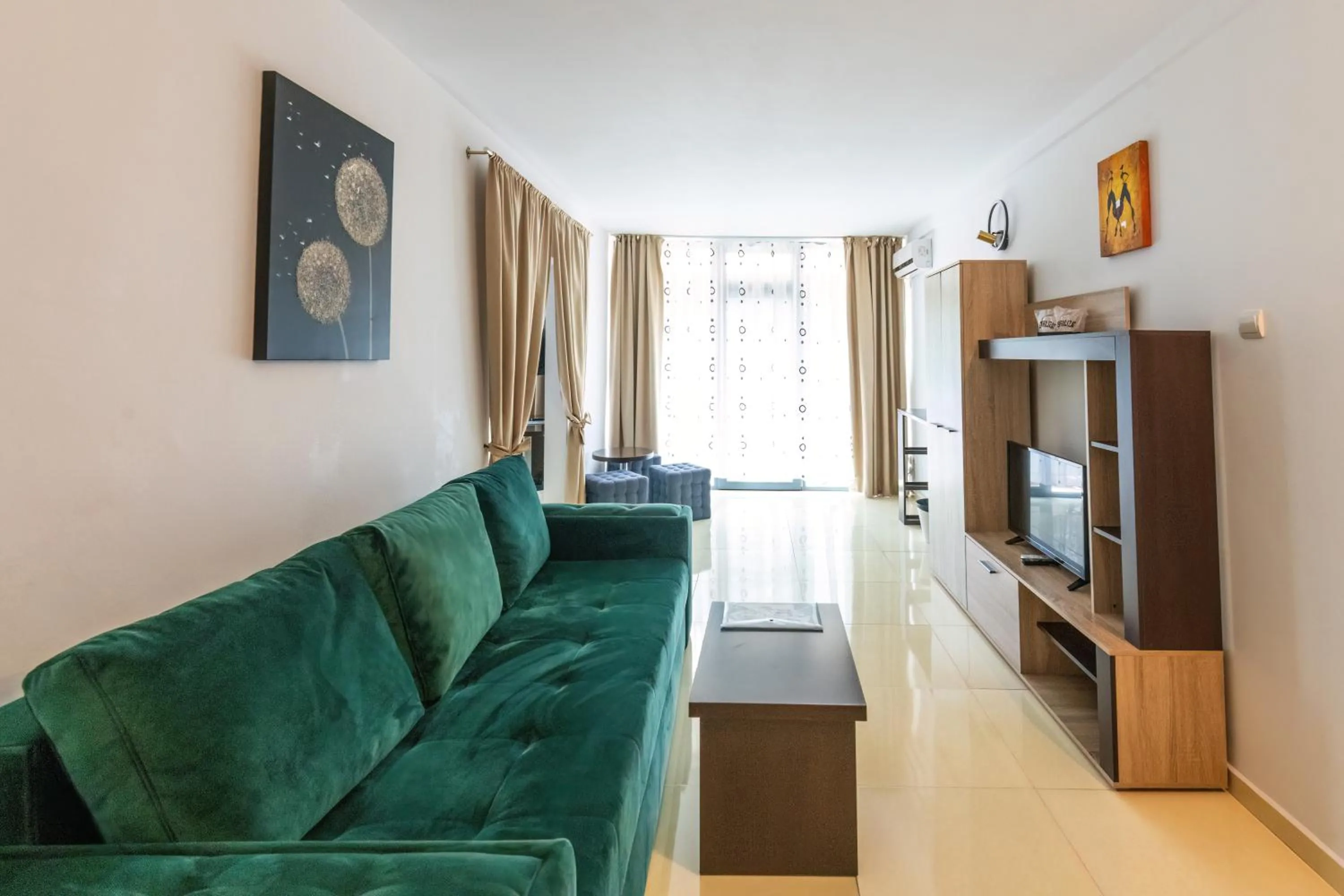 TV and multimedia in Hotel Recif