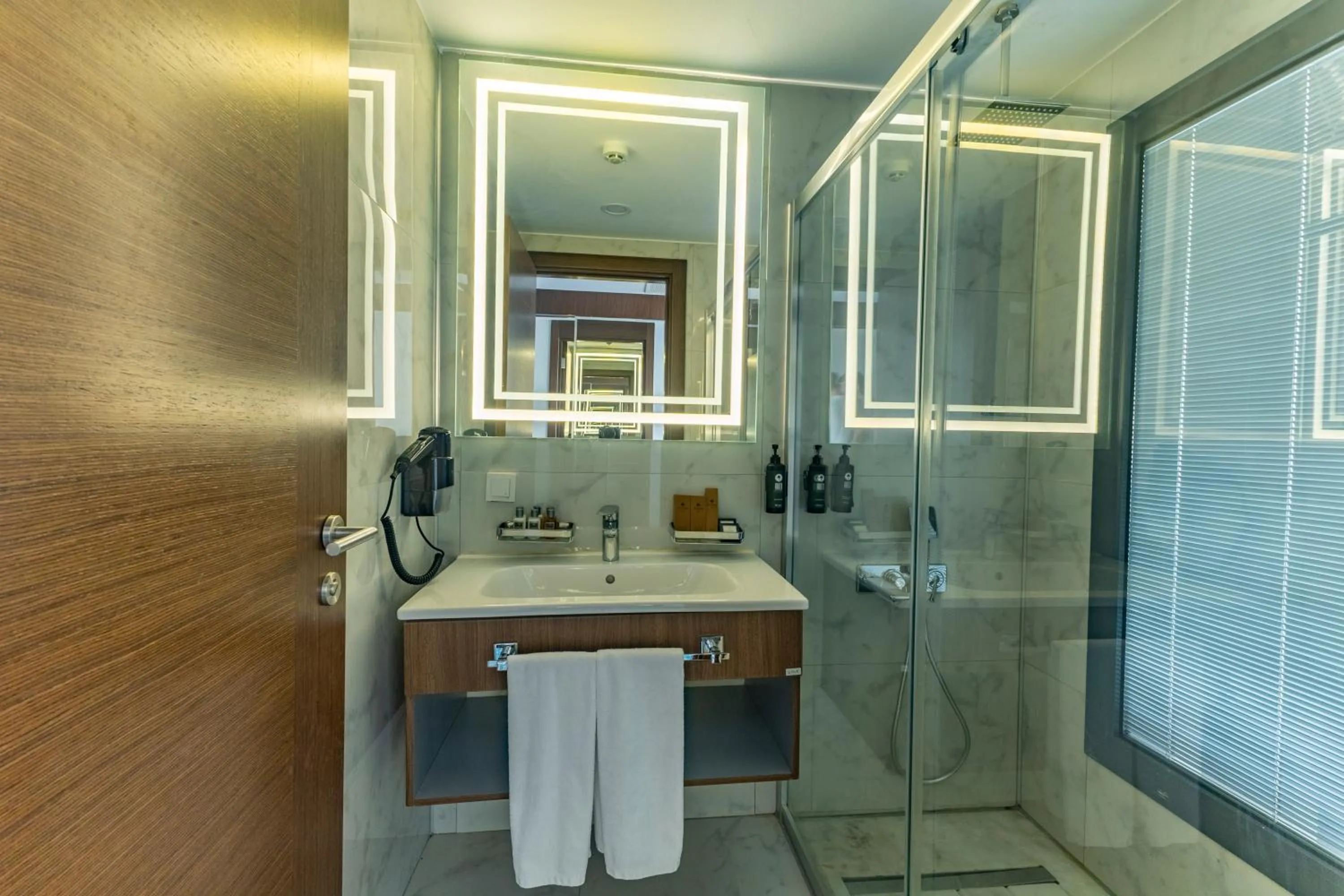 Shower in The Nowness Luxury Hotel & Spa Adulty Only