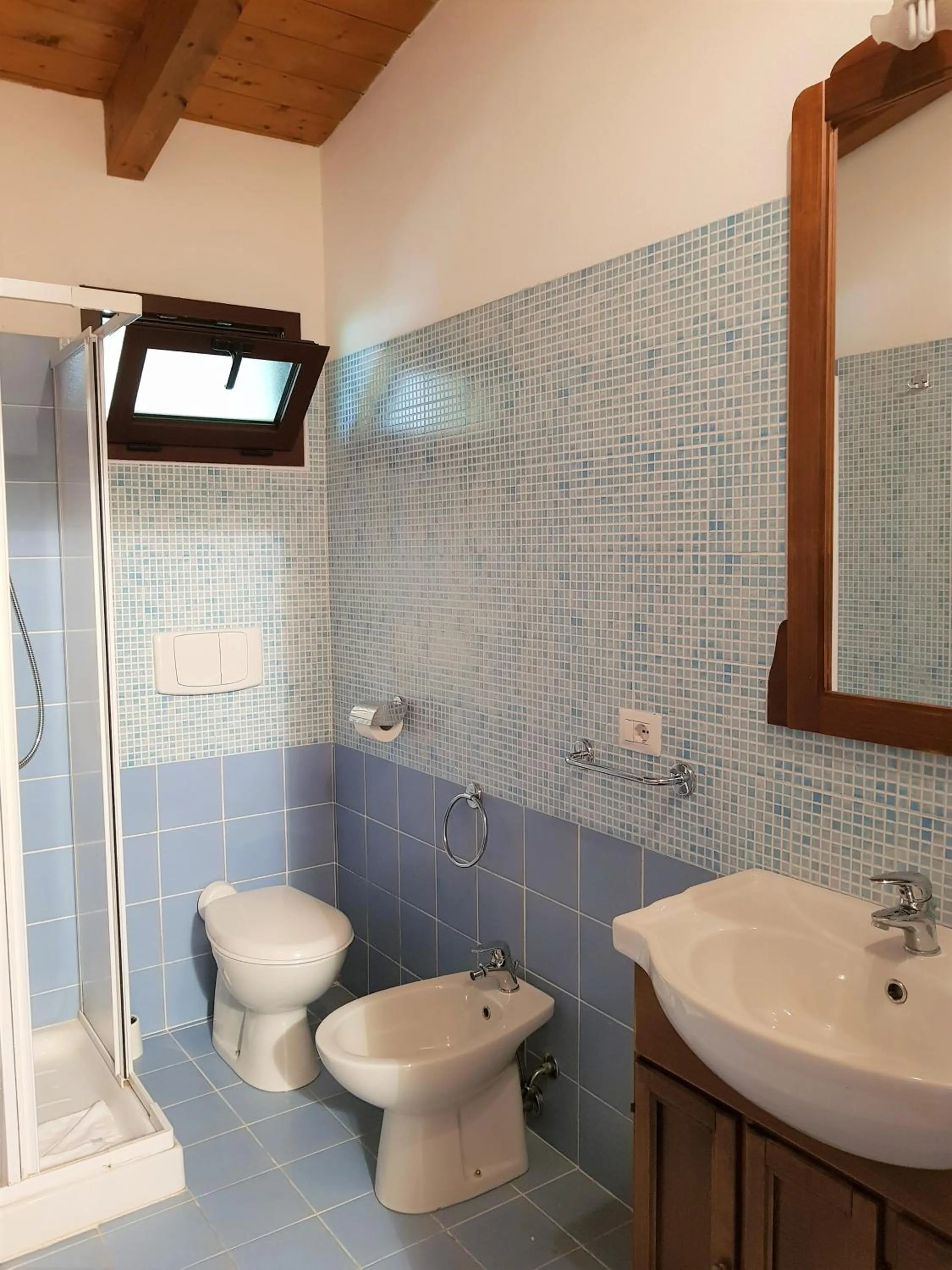 Shower in Villaggio Camping Golfo di Arzachena