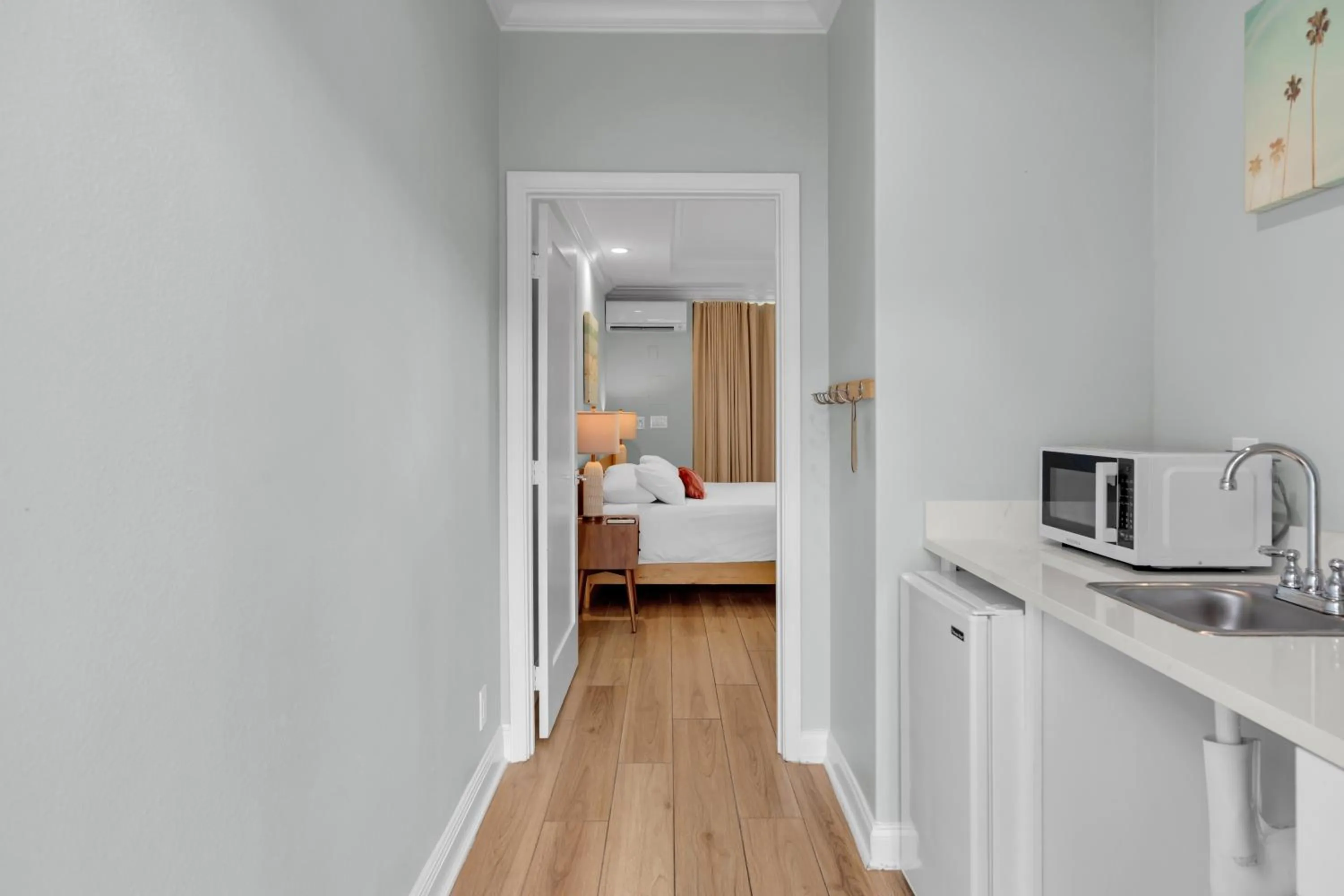 Kitchen or kitchenette, Bed in Lime Tree Bay Resort