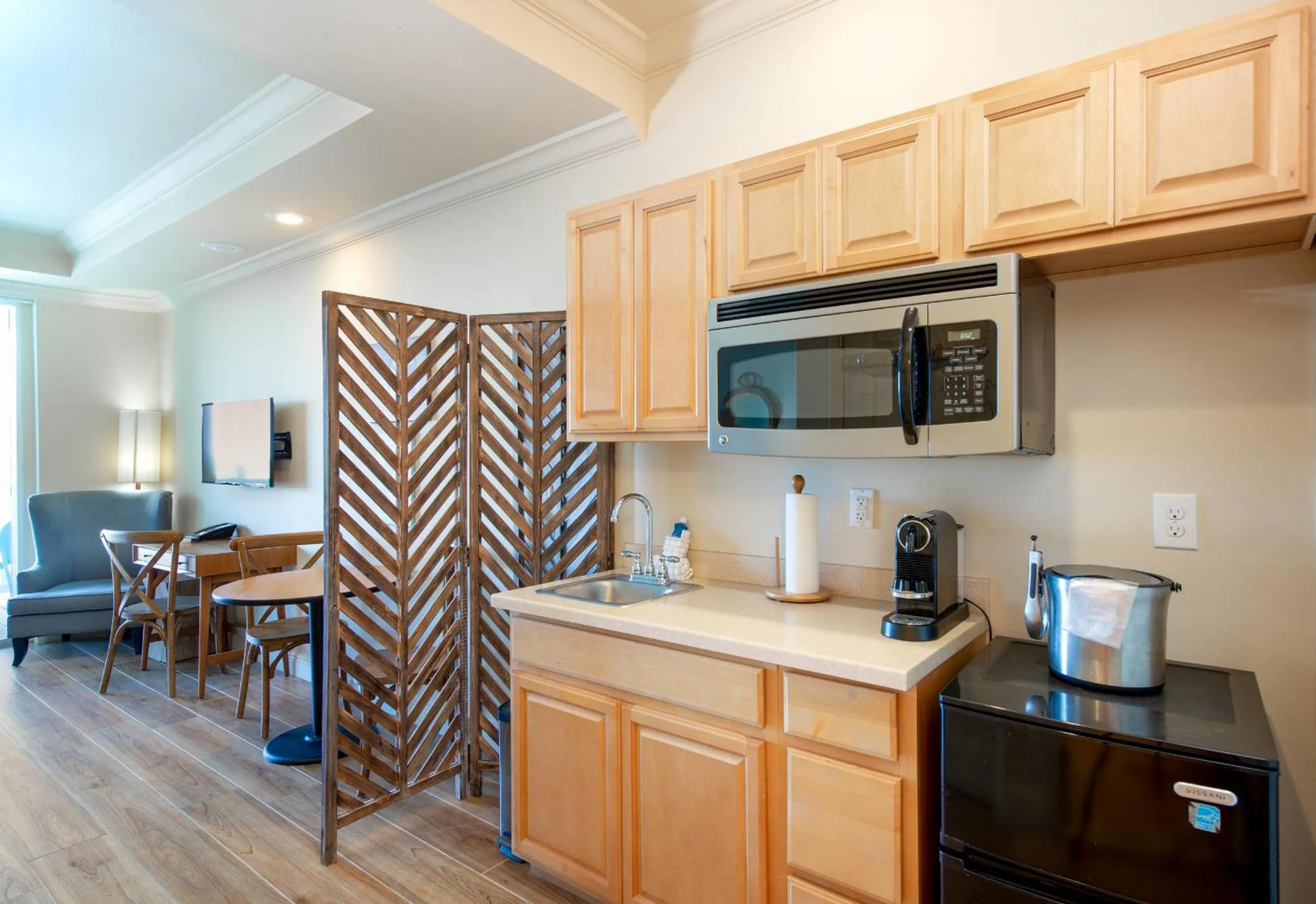 Kitchen or kitchenette in Lime Tree Bay Resort