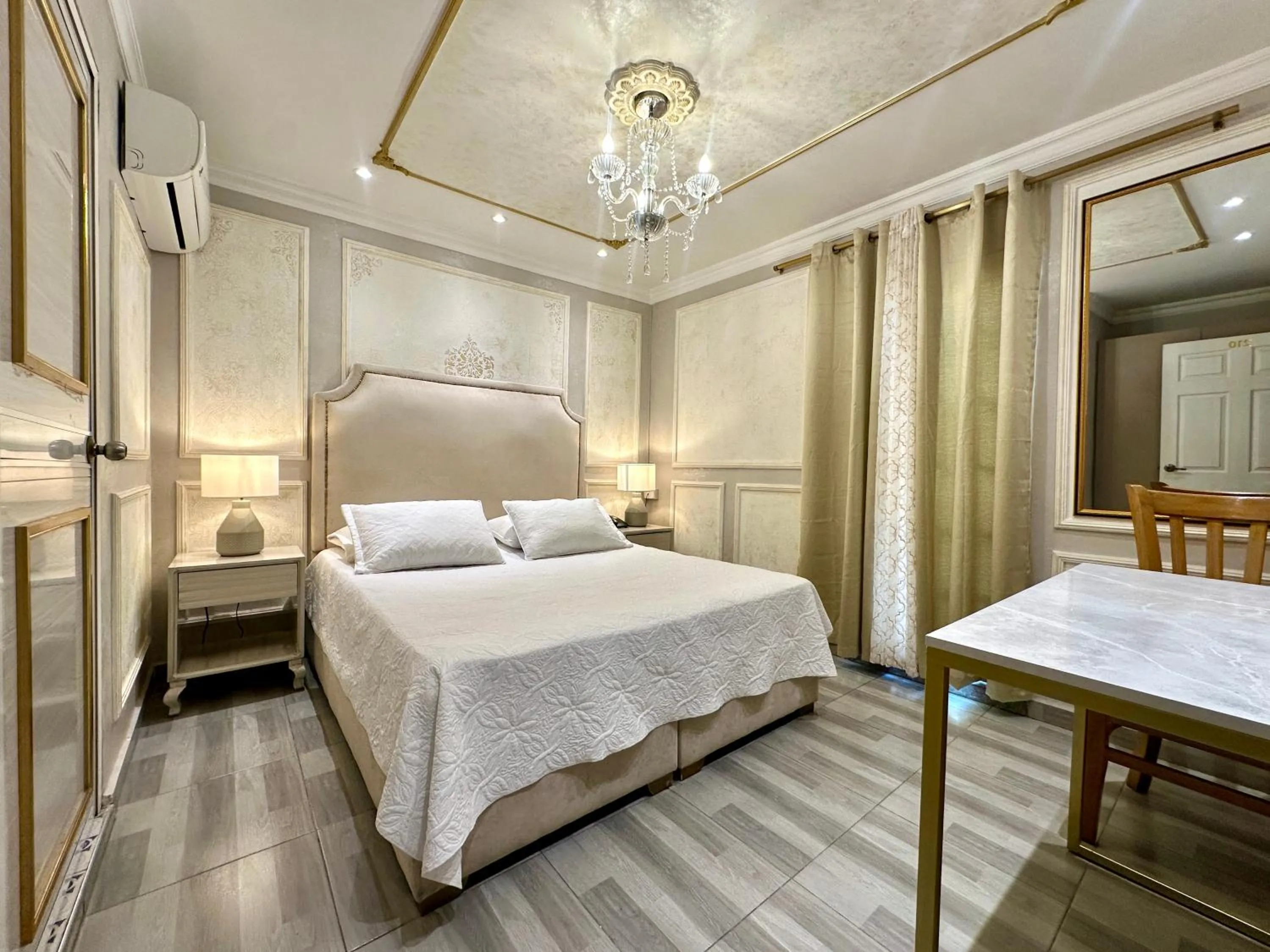 Hotel Paris Carré
