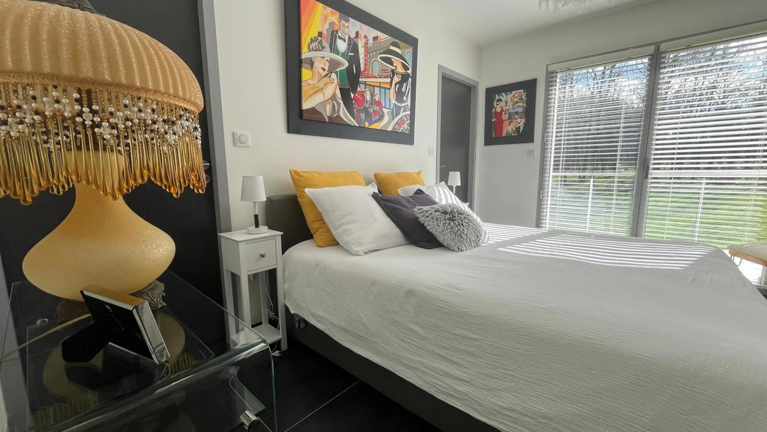 Bed in Domaine Georges V