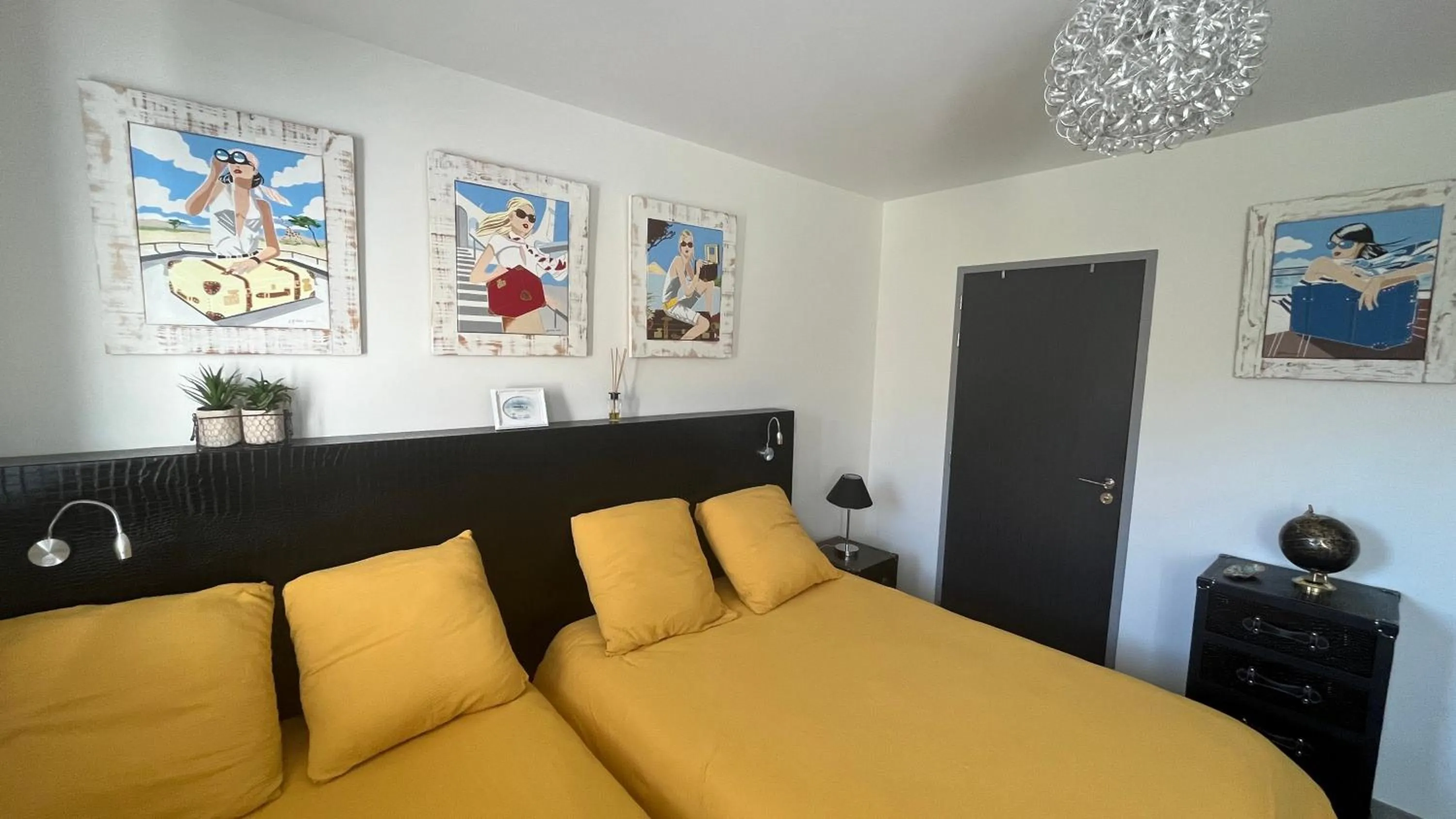 Bed in Domaine Georges V