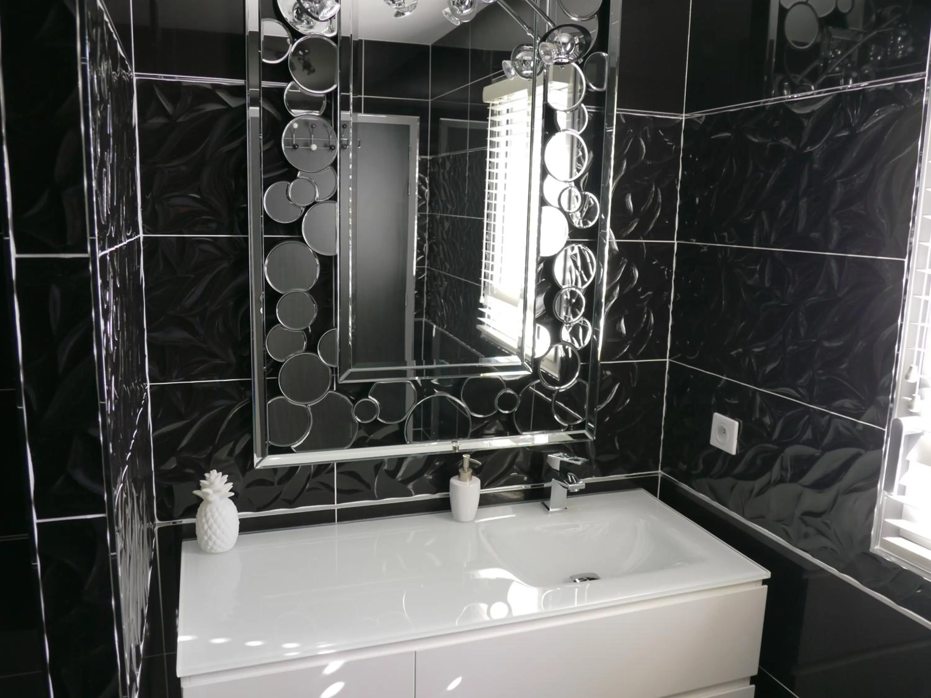 Bathroom in Domaine Georges V