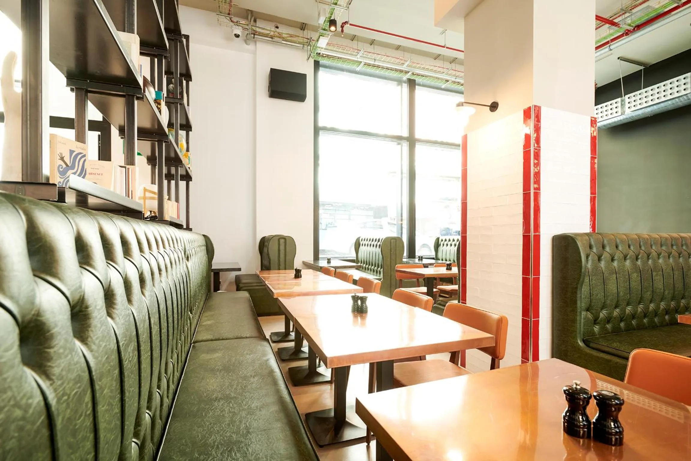 Restaurant/places to eat in Generator Madrid