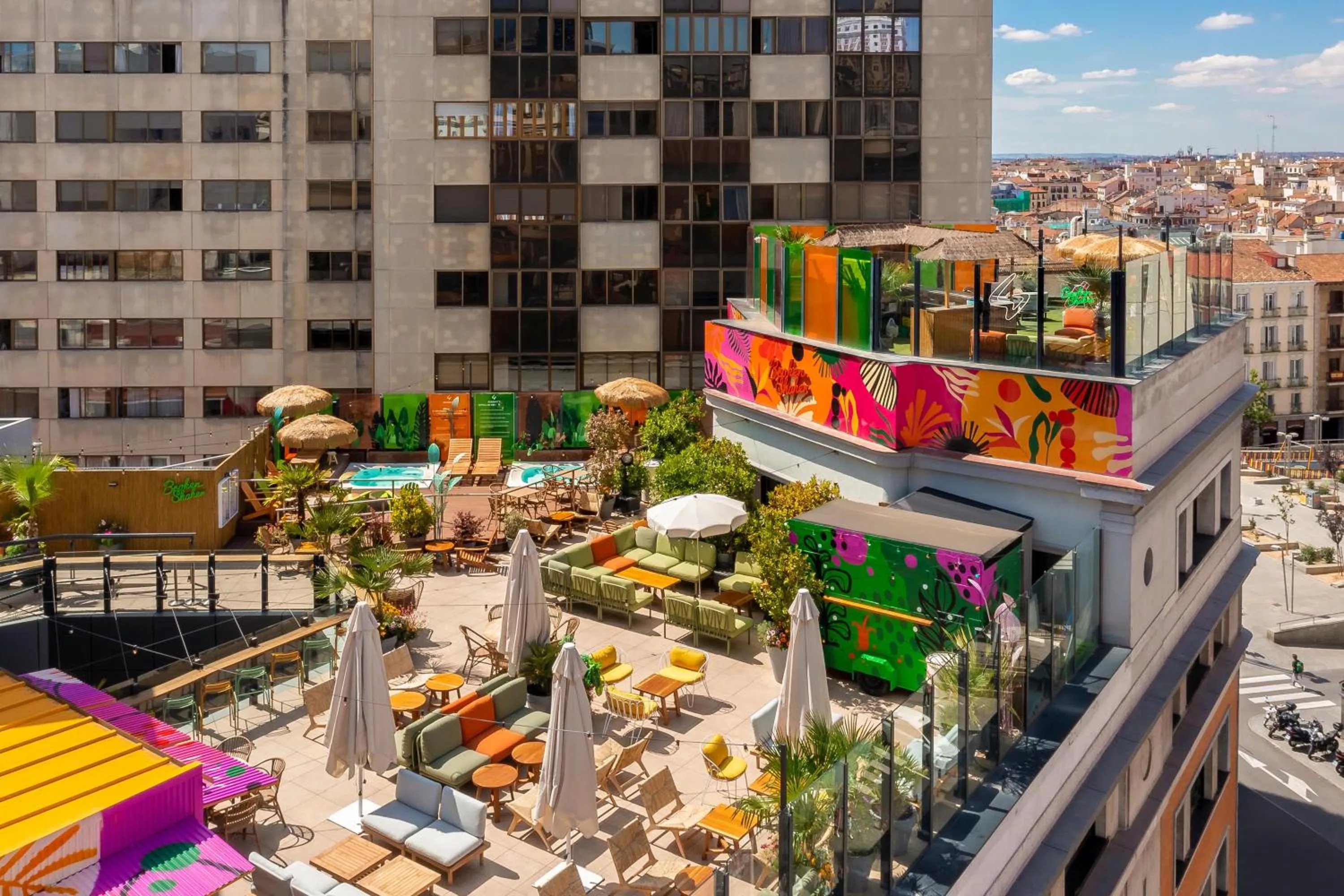 Restaurant/places to eat in Generator Madrid