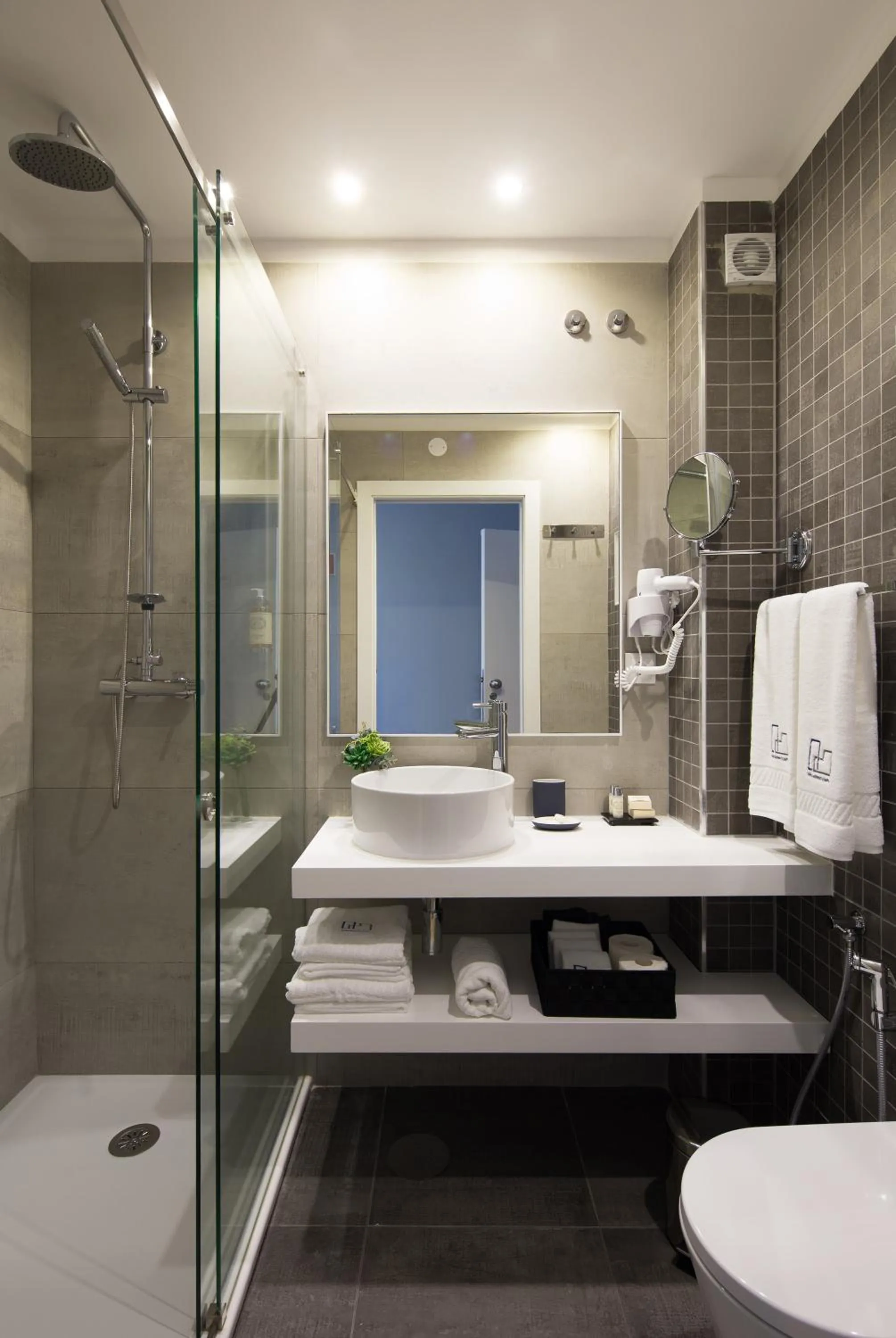 Shower in Virtudes City Lofts