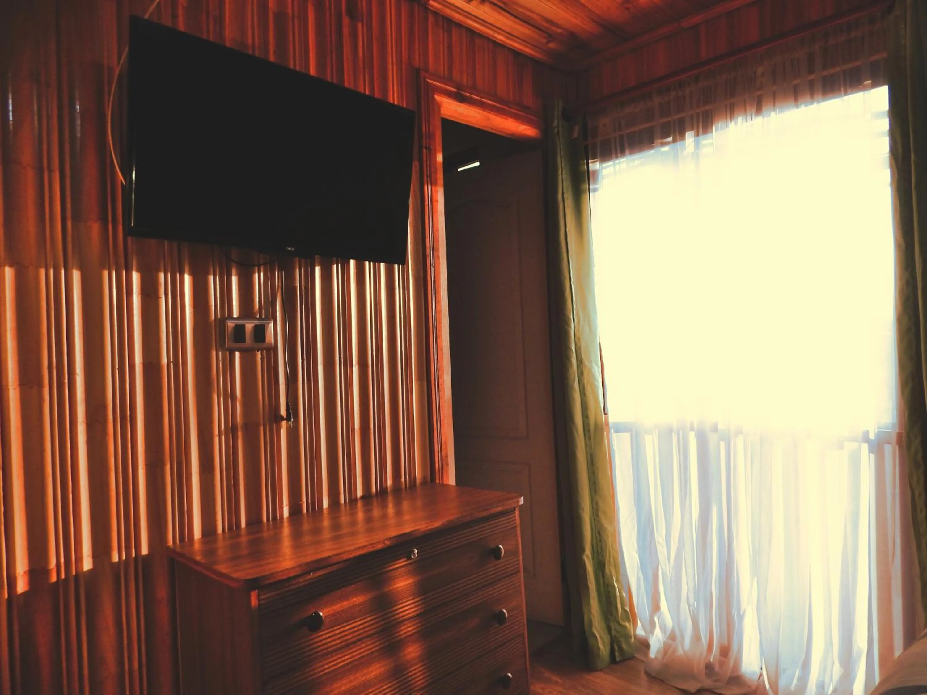 TV and multimedia in Hostal Plaza Maule