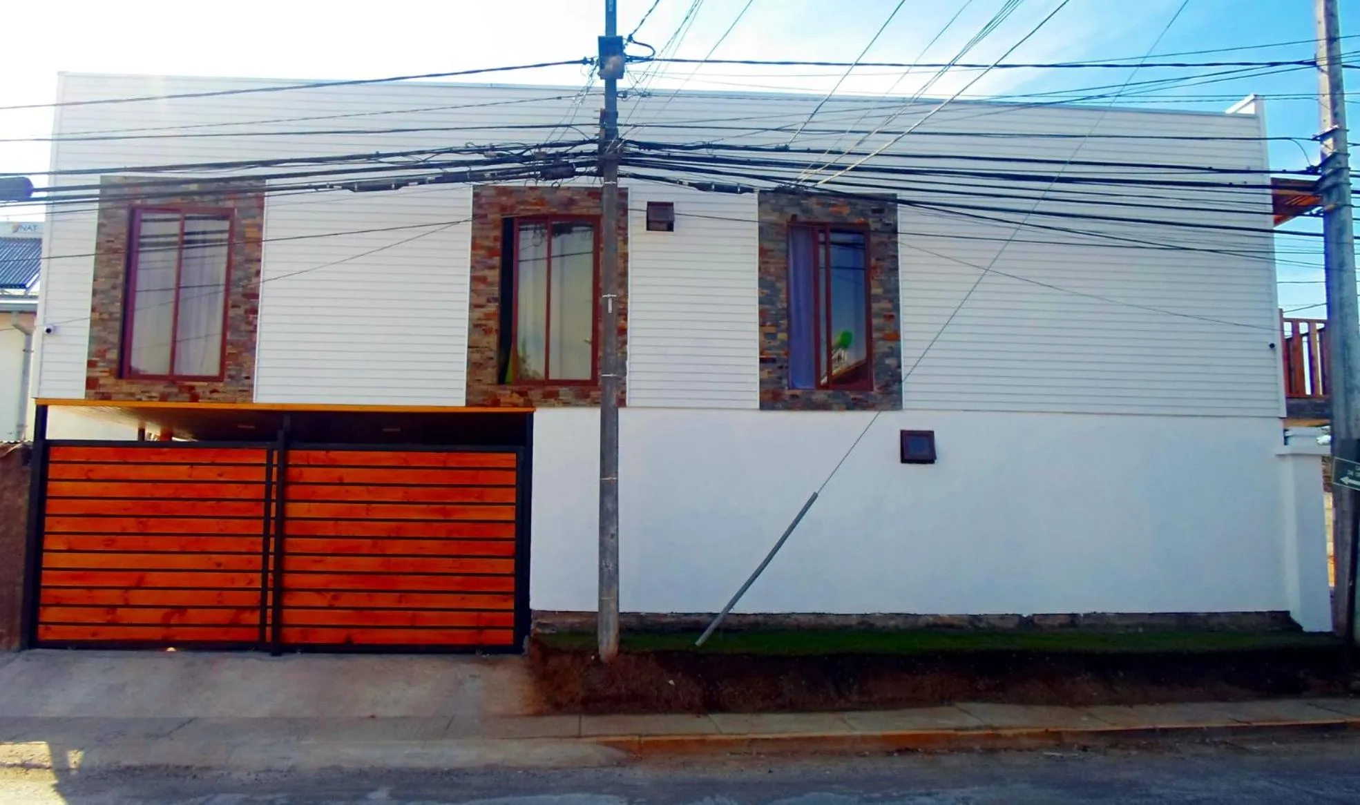 Property building in Hostal Plaza Maule