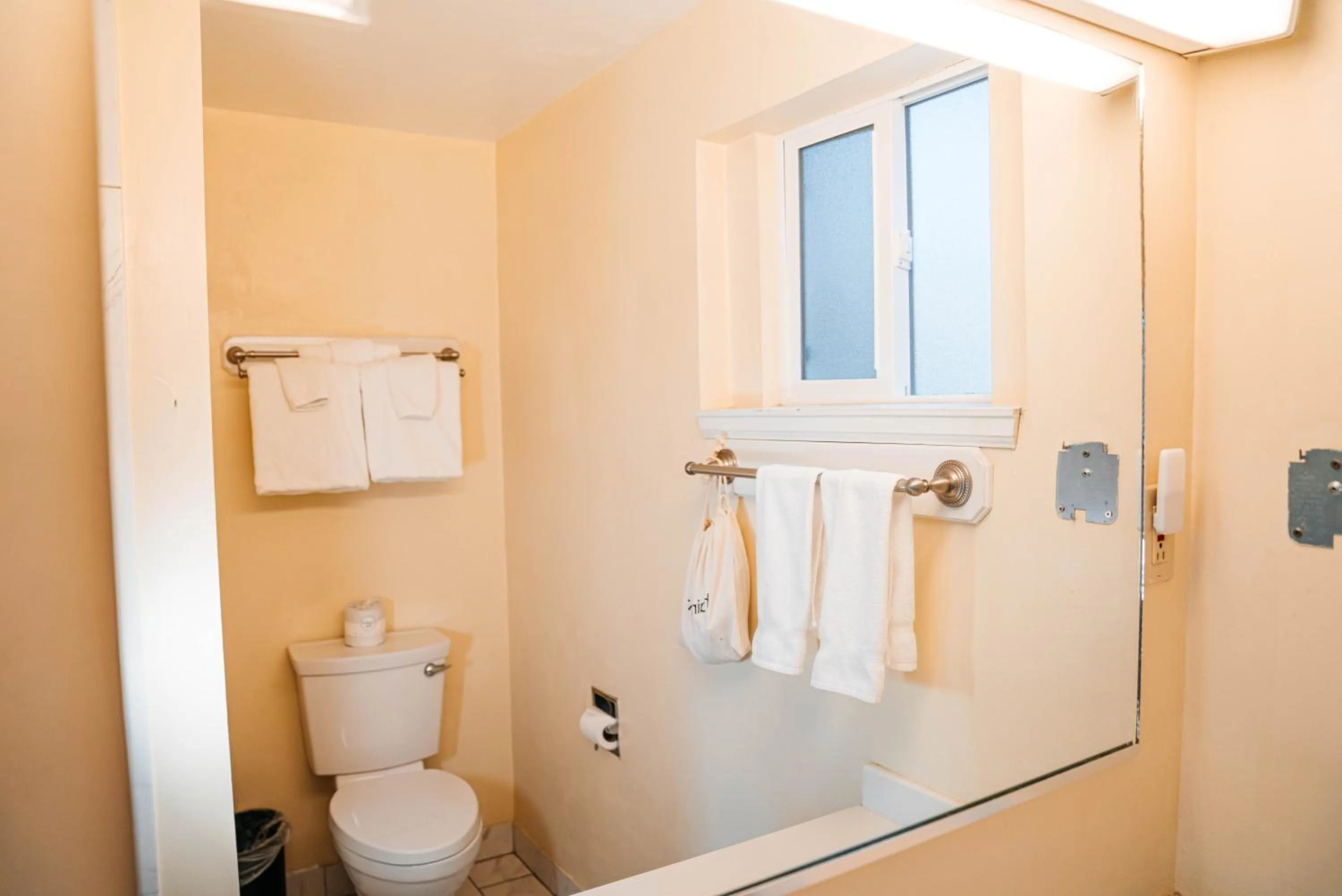 Bathroom in Salida Inn & Monarch Suites