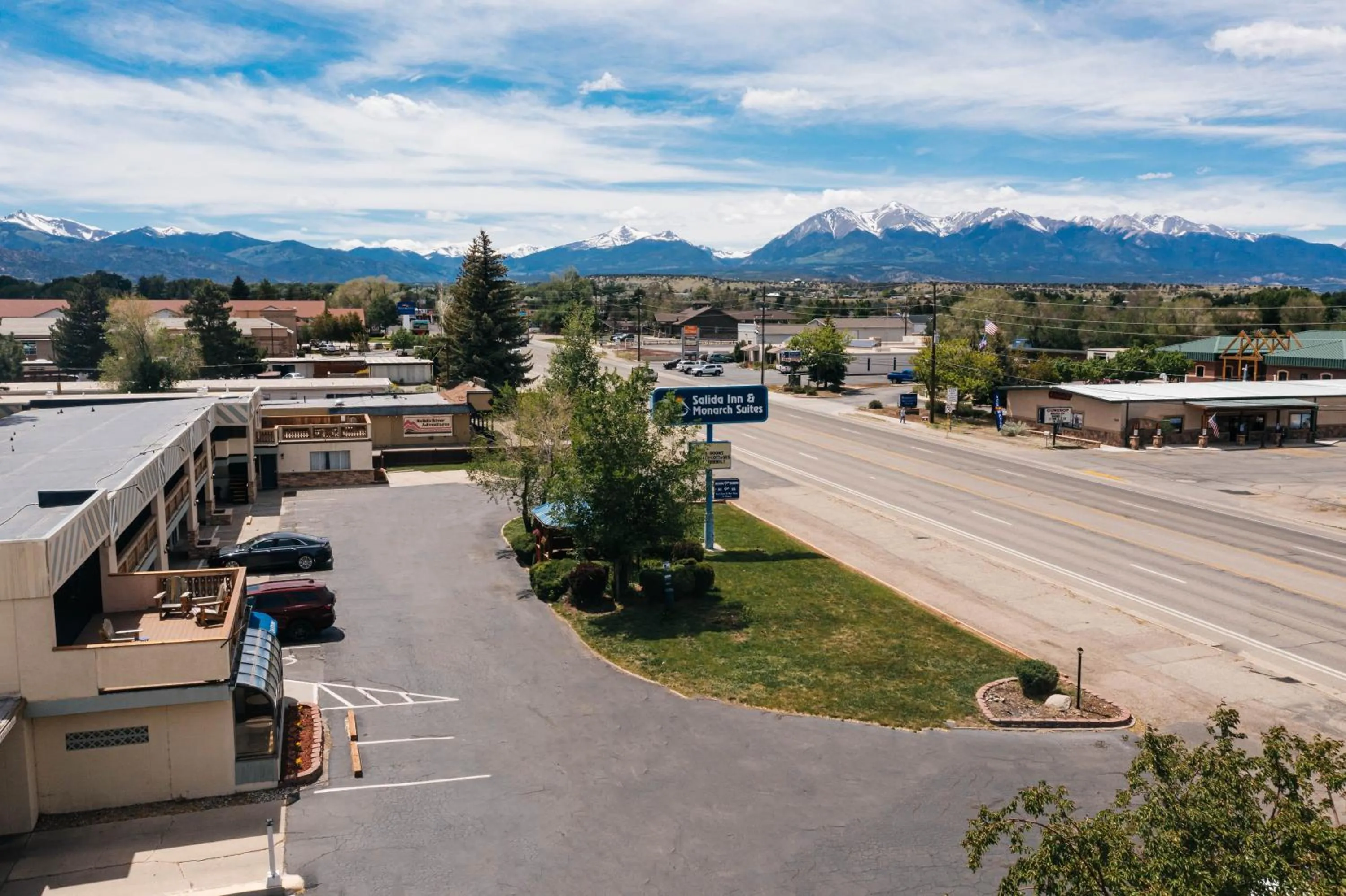Property building in Salida Inn & Monarch Suites