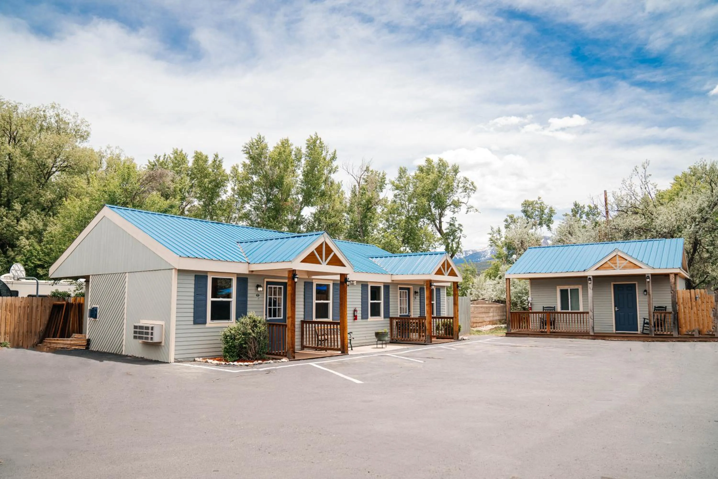 Property building in Salida Inn & Monarch Suites