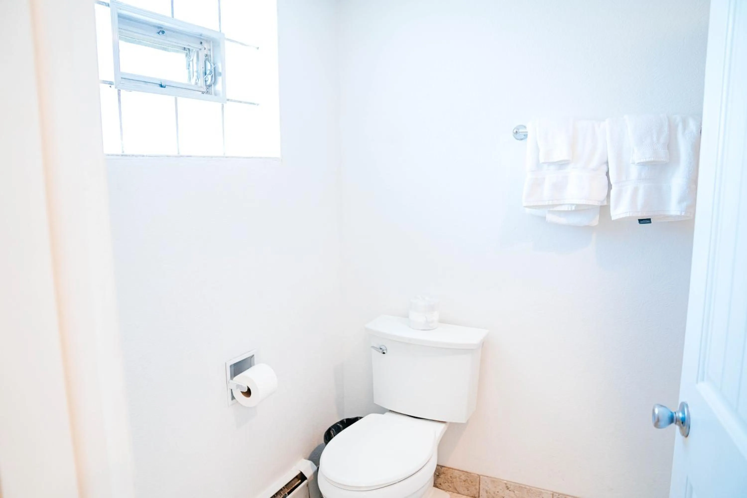 Bathroom in Salida Inn & Monarch Suites