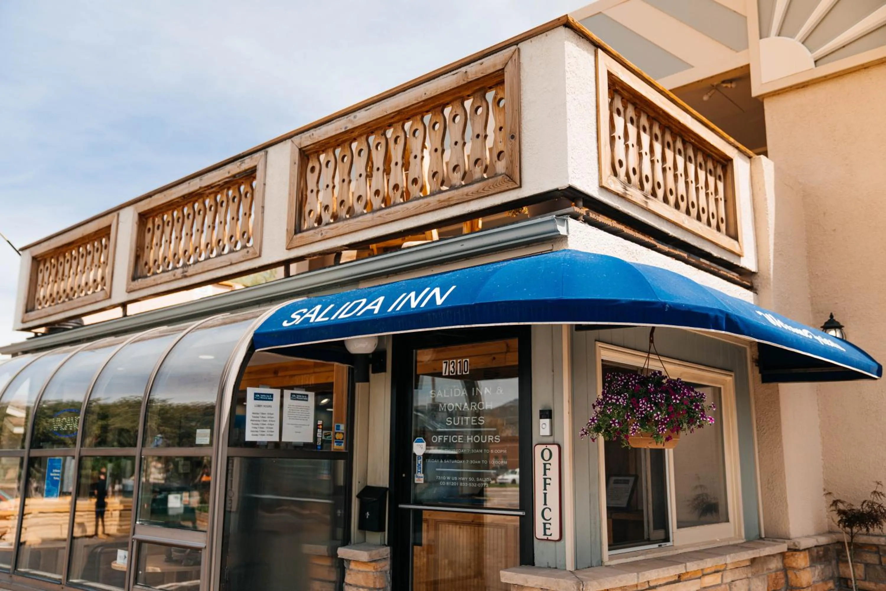 Property building in Salida Inn & Monarch Suites