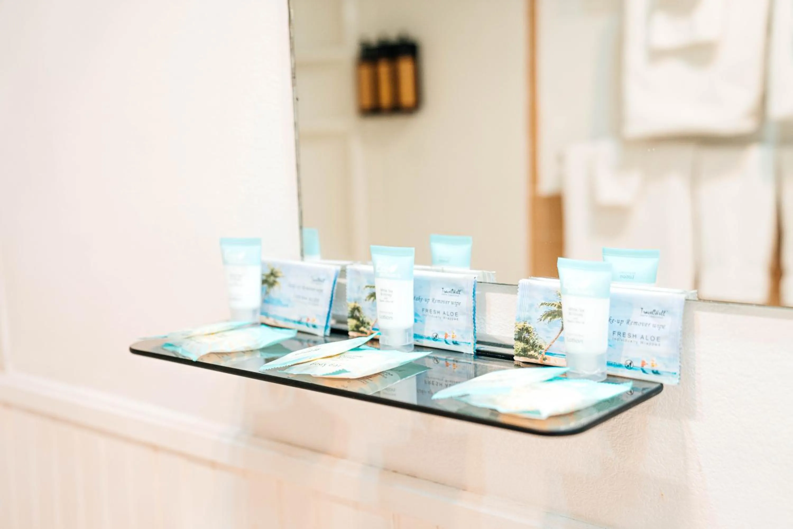 Bathroom in Salida Inn & Monarch Suites