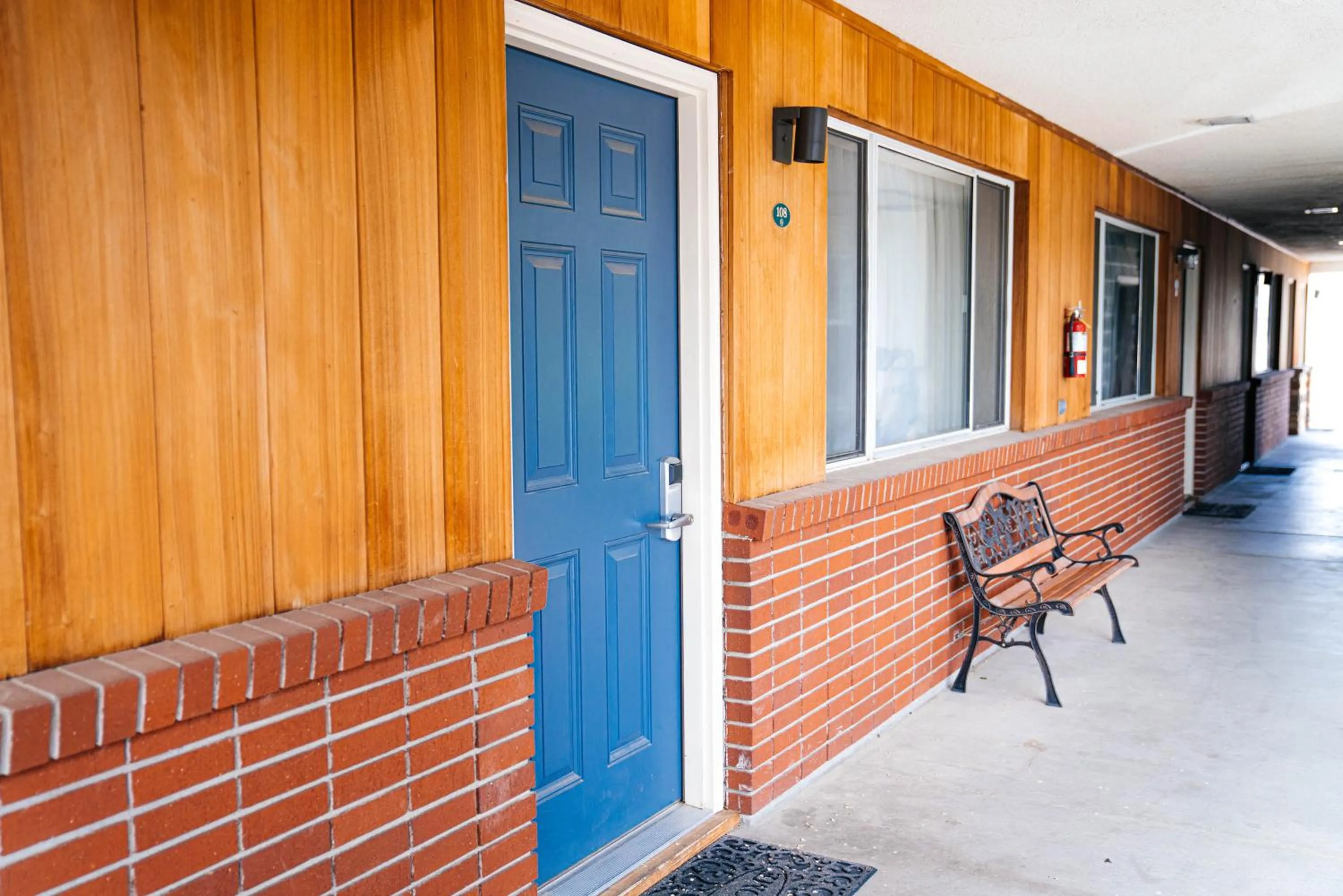 Facade/entrance in Salida Inn & Monarch Suites