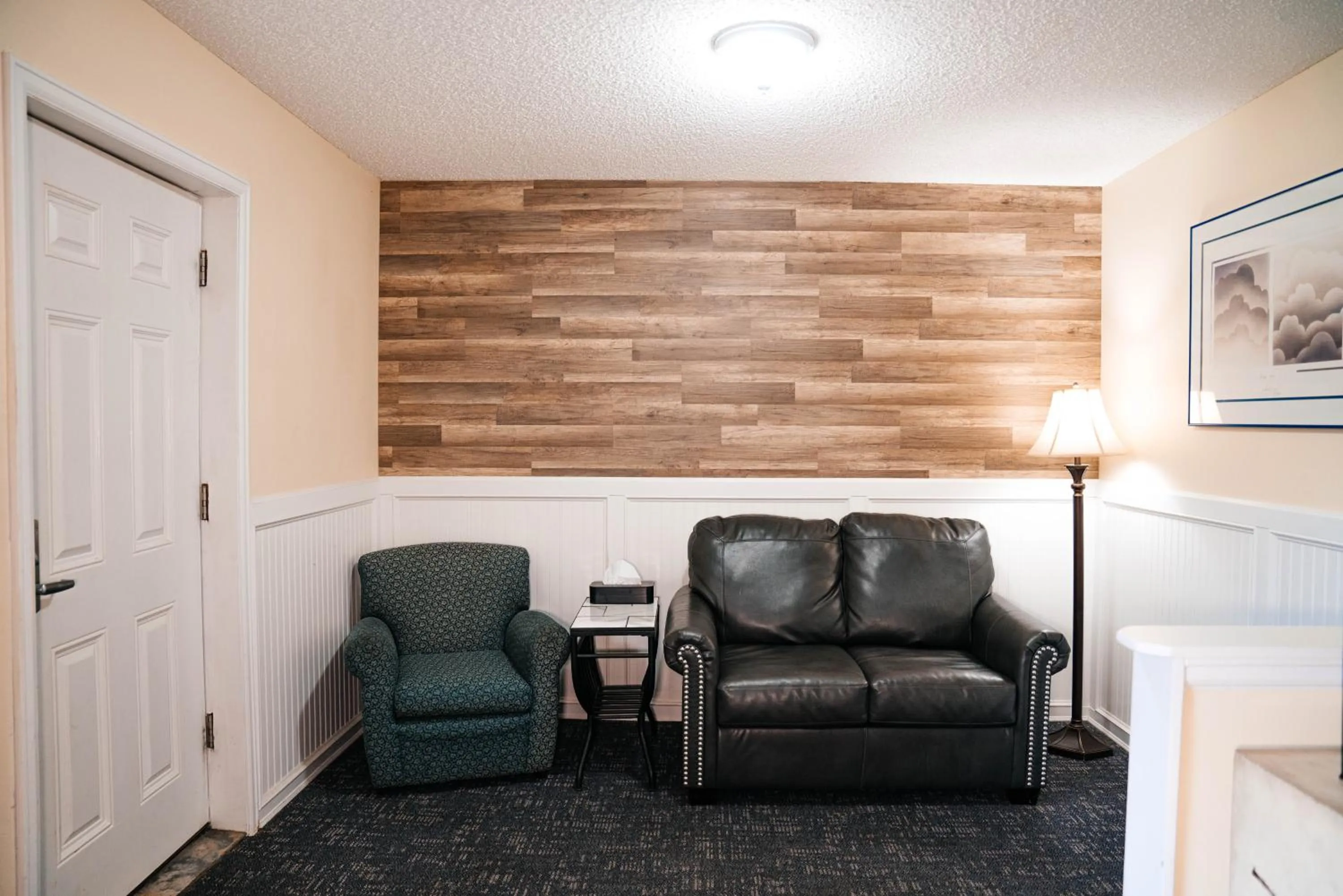Seating area in Salida Inn & Monarch Suites