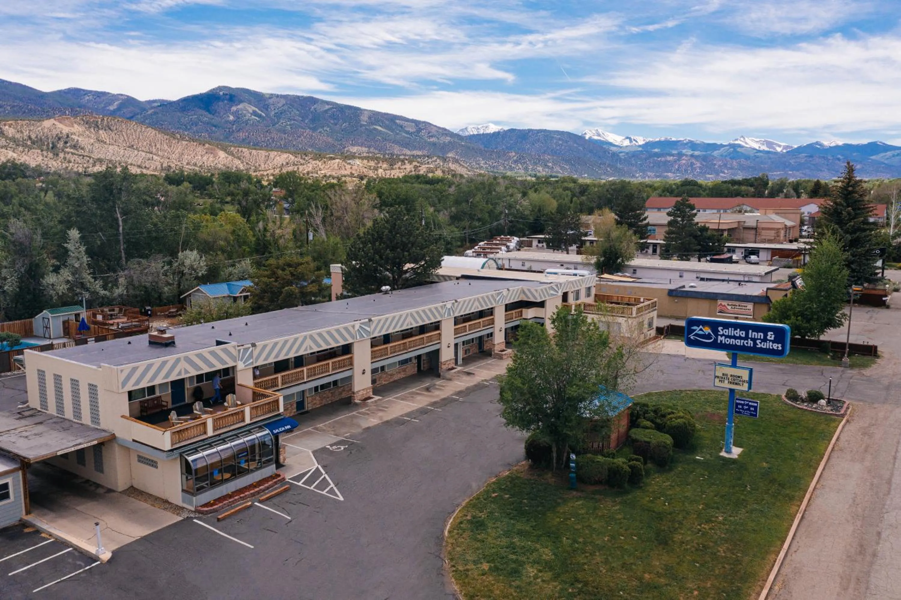 Property building in Salida Inn & Monarch Suites