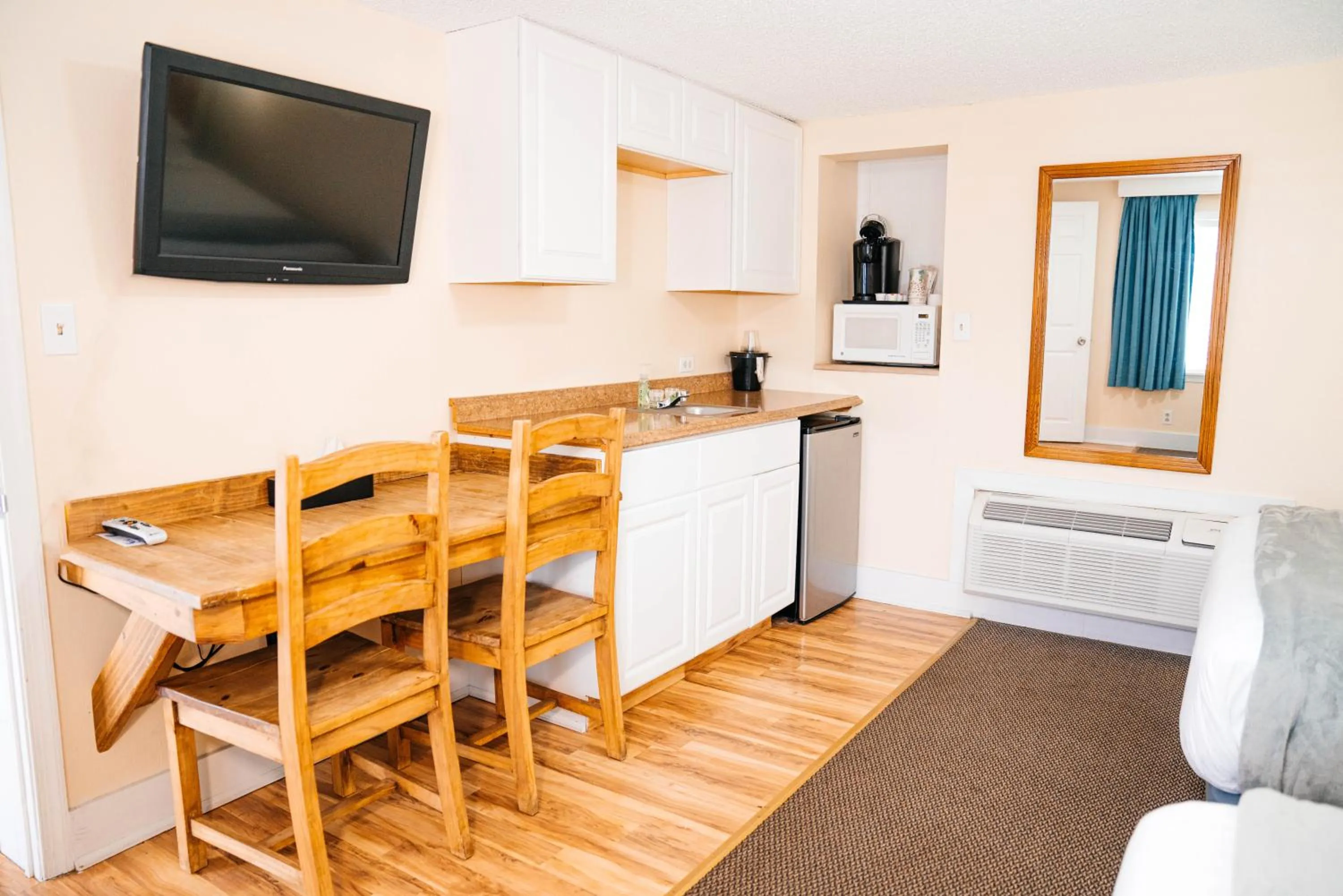 Seating area in Salida Inn & Monarch Suites