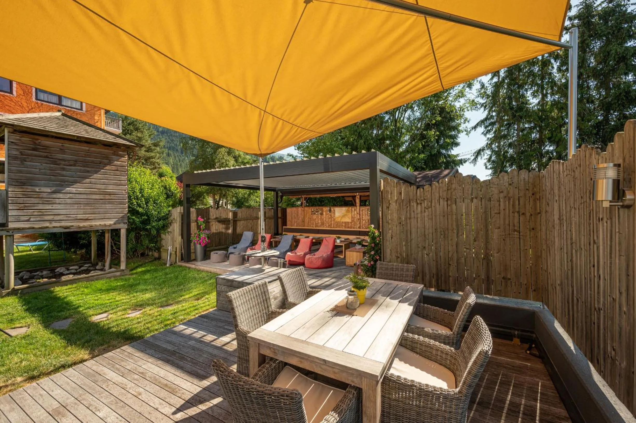 Garden in Bliem's Familienhotel