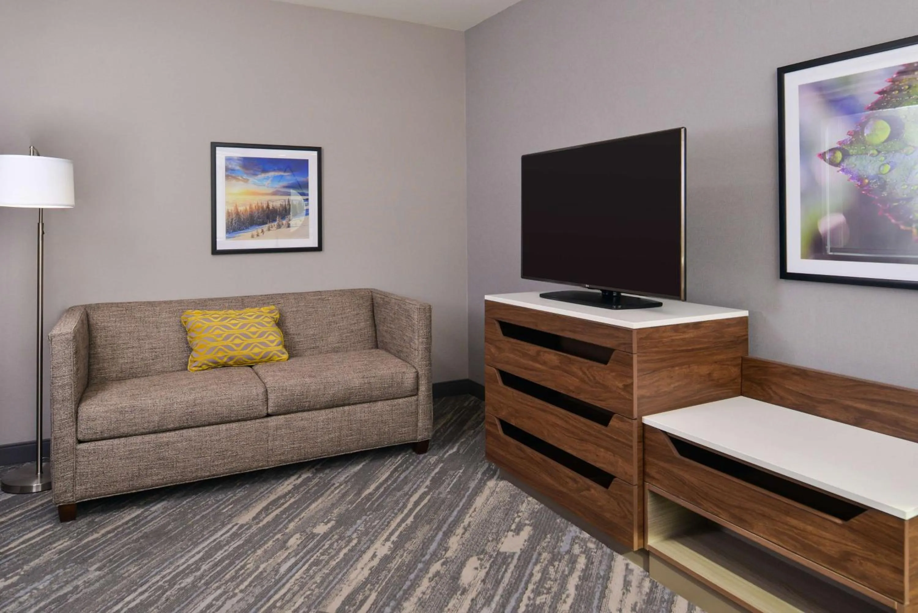 Bedroom in Hampton Inn & Suites Boise/Spectrum
