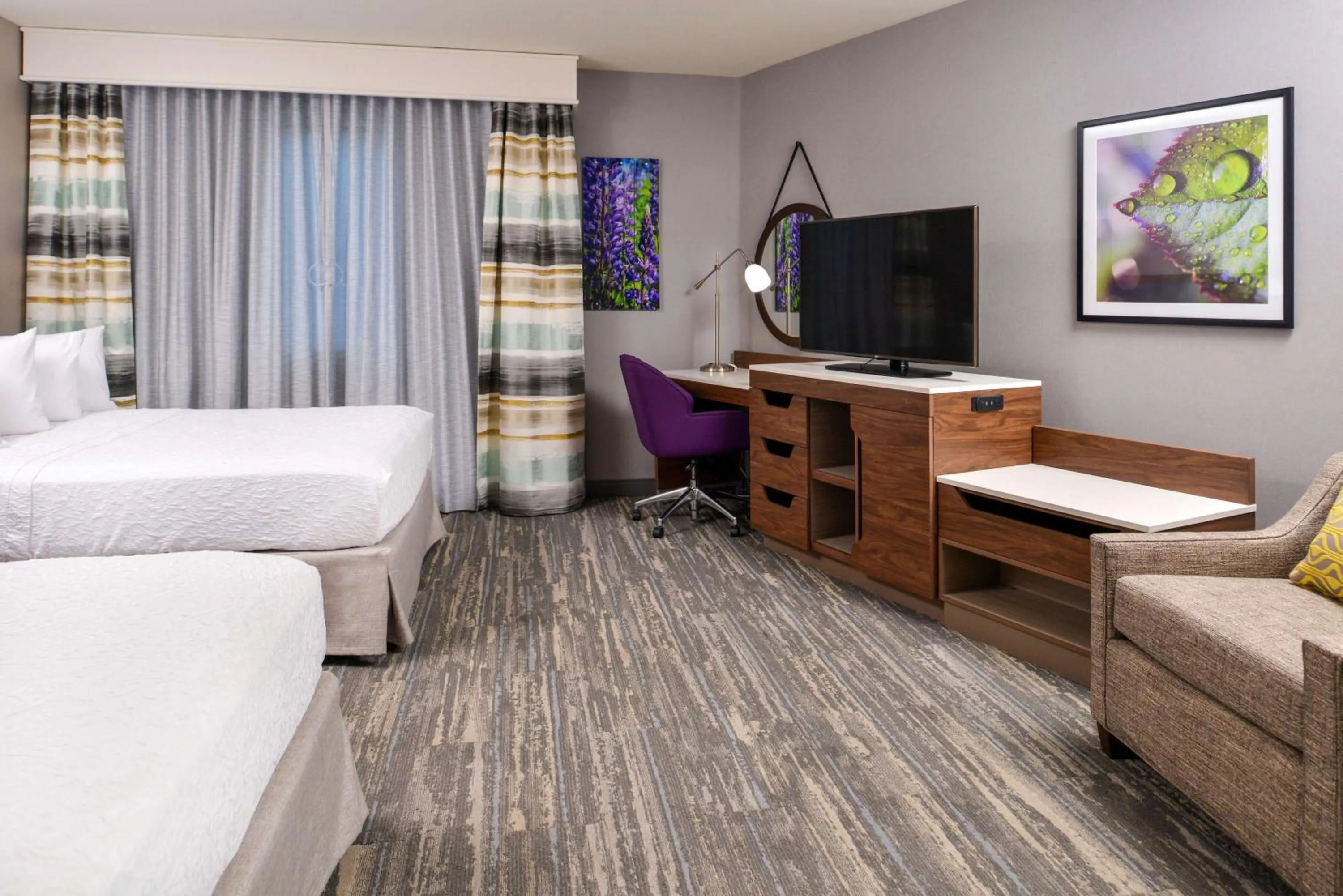 Bedroom, Bed in Hampton Inn & Suites Boise/Spectrum