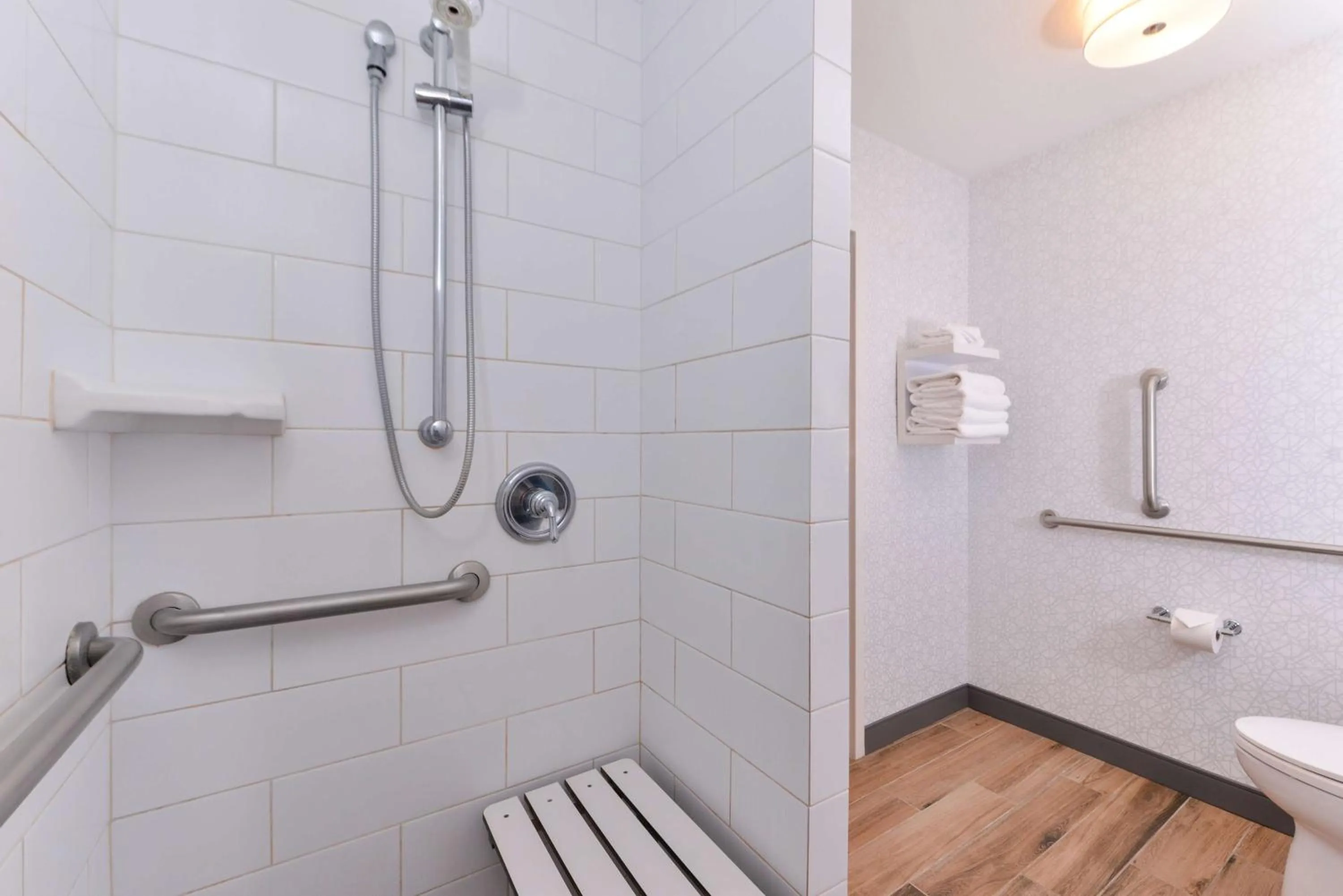 Bathroom in Hampton Inn & Suites Boise/Spectrum