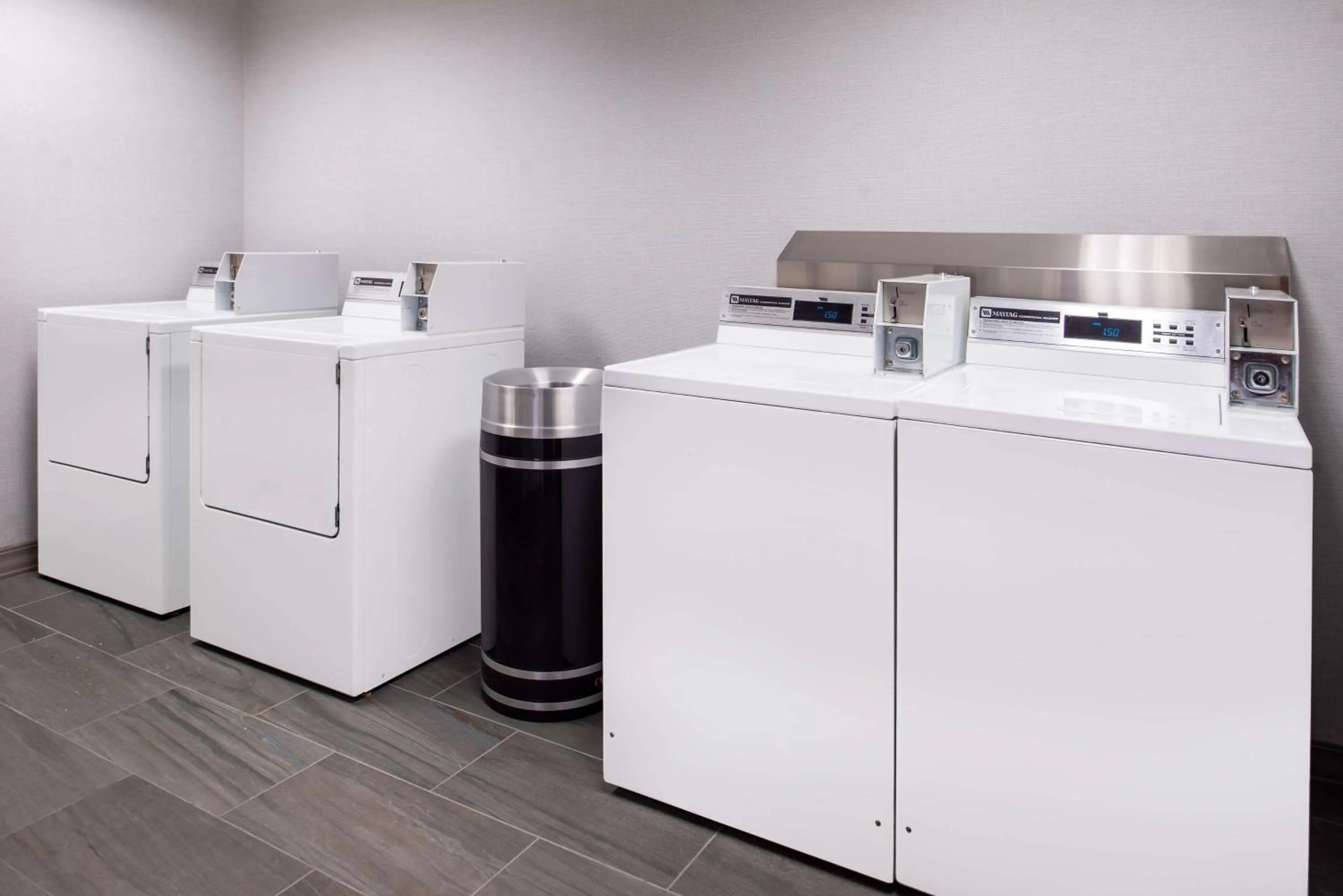 Property building in Hampton Inn & Suites Boise/Spectrum