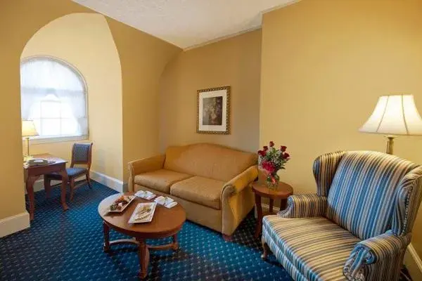 Living room in The Mimslyn Inn Living room in The Mimslyn Inn