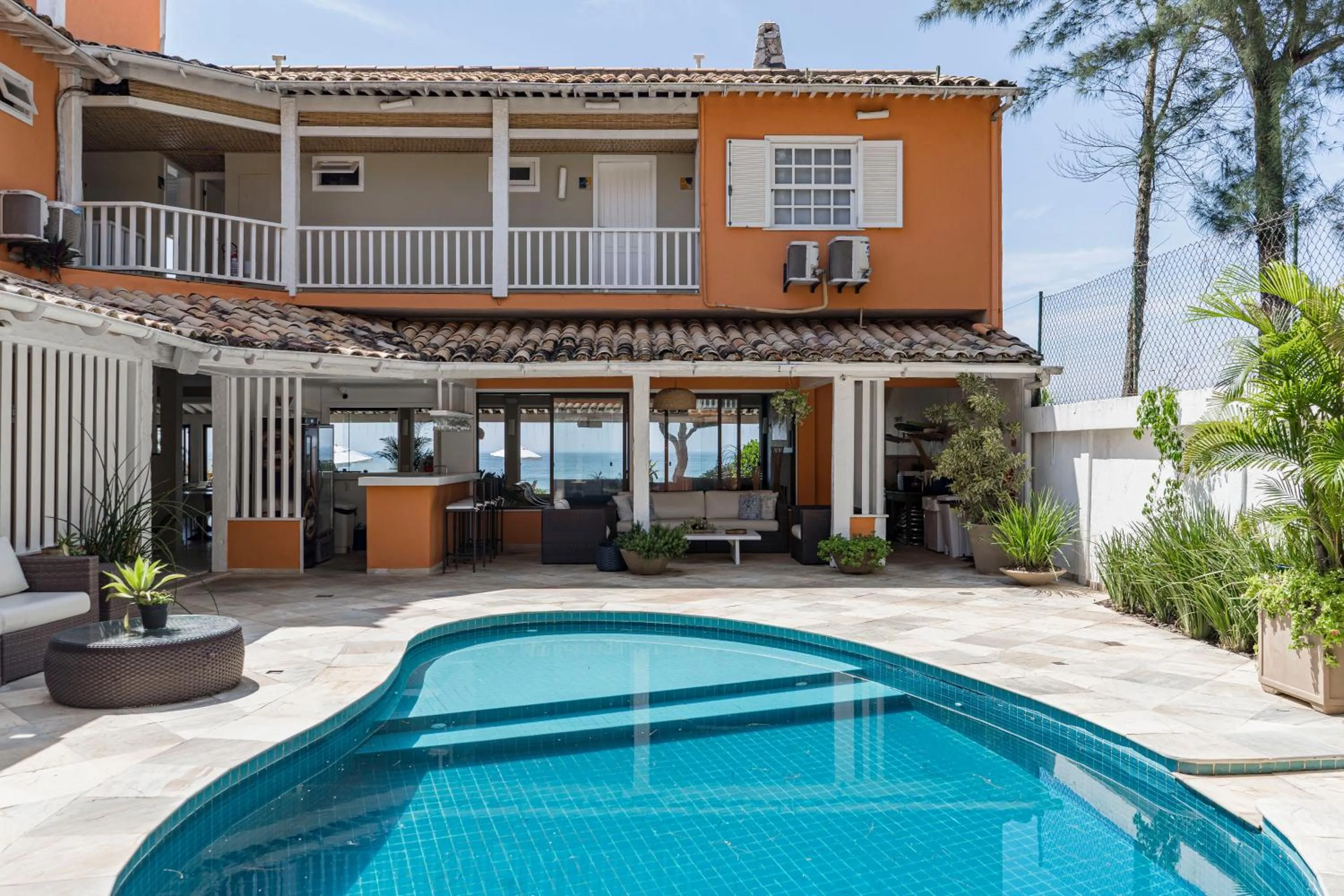 Swimming pool in Maravista Hotel & Spa Ltda