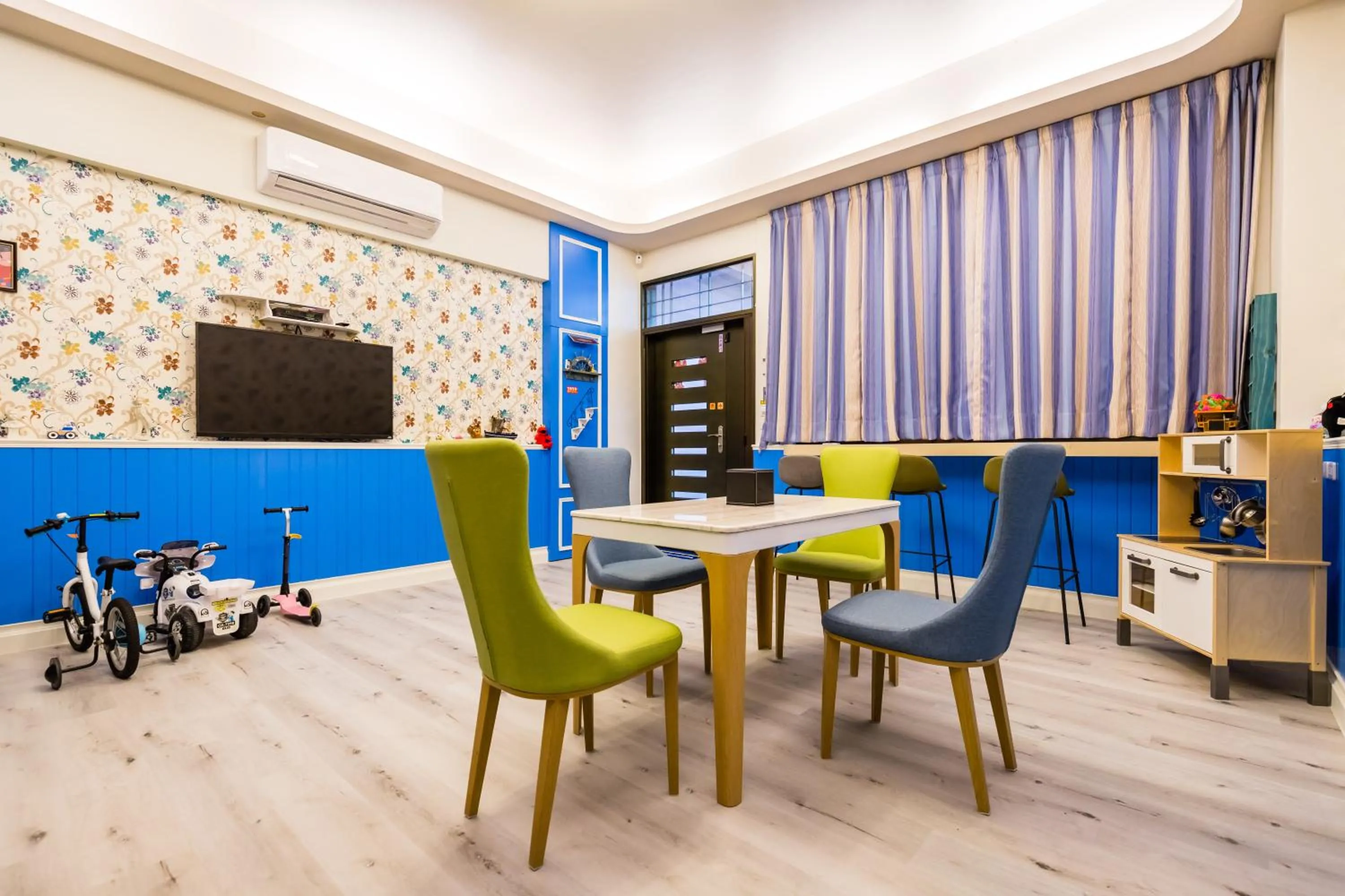 Living room in The Hide Bed and breakfast