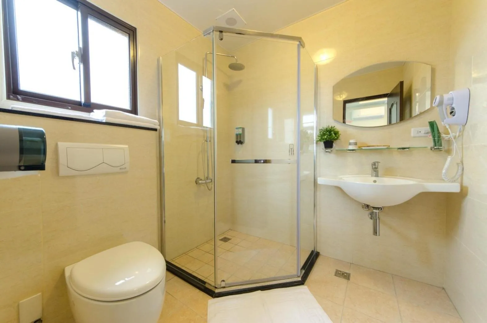 Shower in The Hide Bed and breakfast