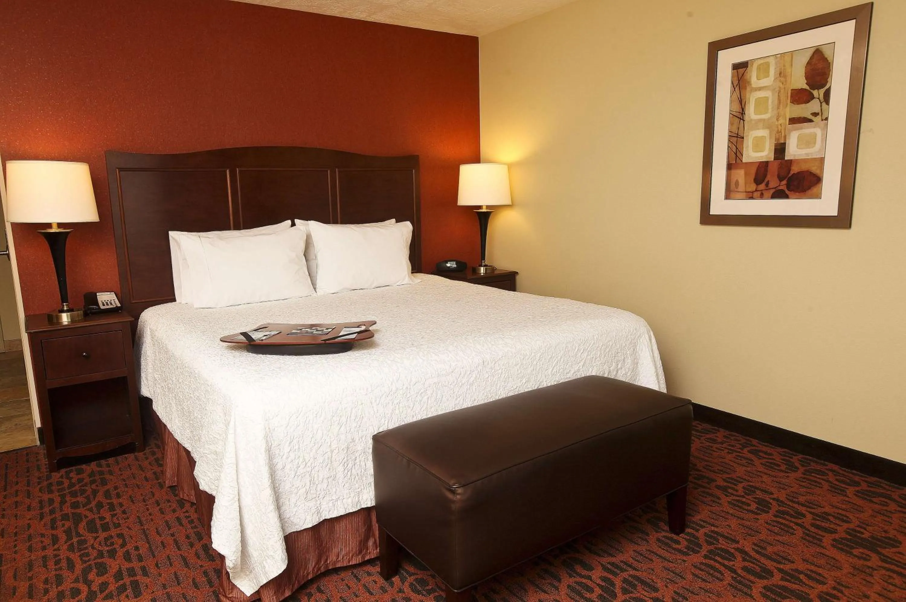 Bed in Hampton Inn & Suites Fargo Medical Center