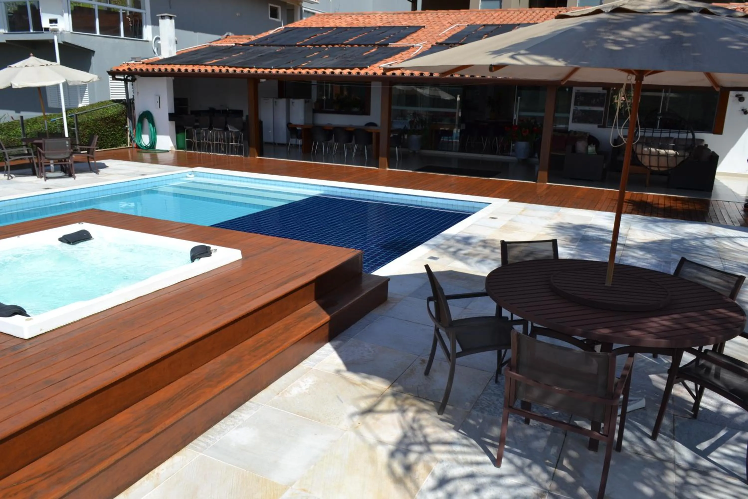 Pool view in Pousada Suítes do Lago