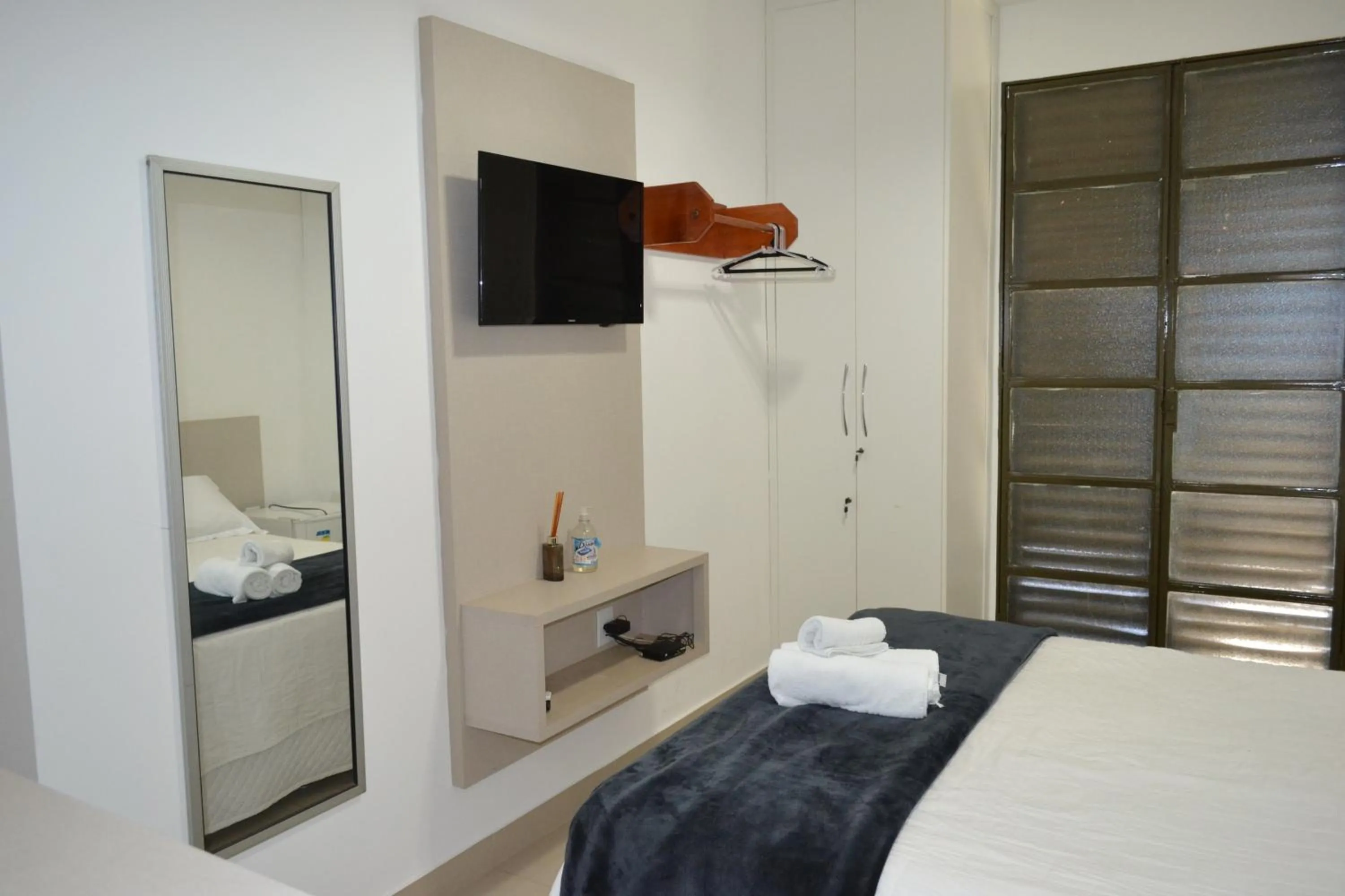 Bedroom, Bed in Pousada Suítes do Lago