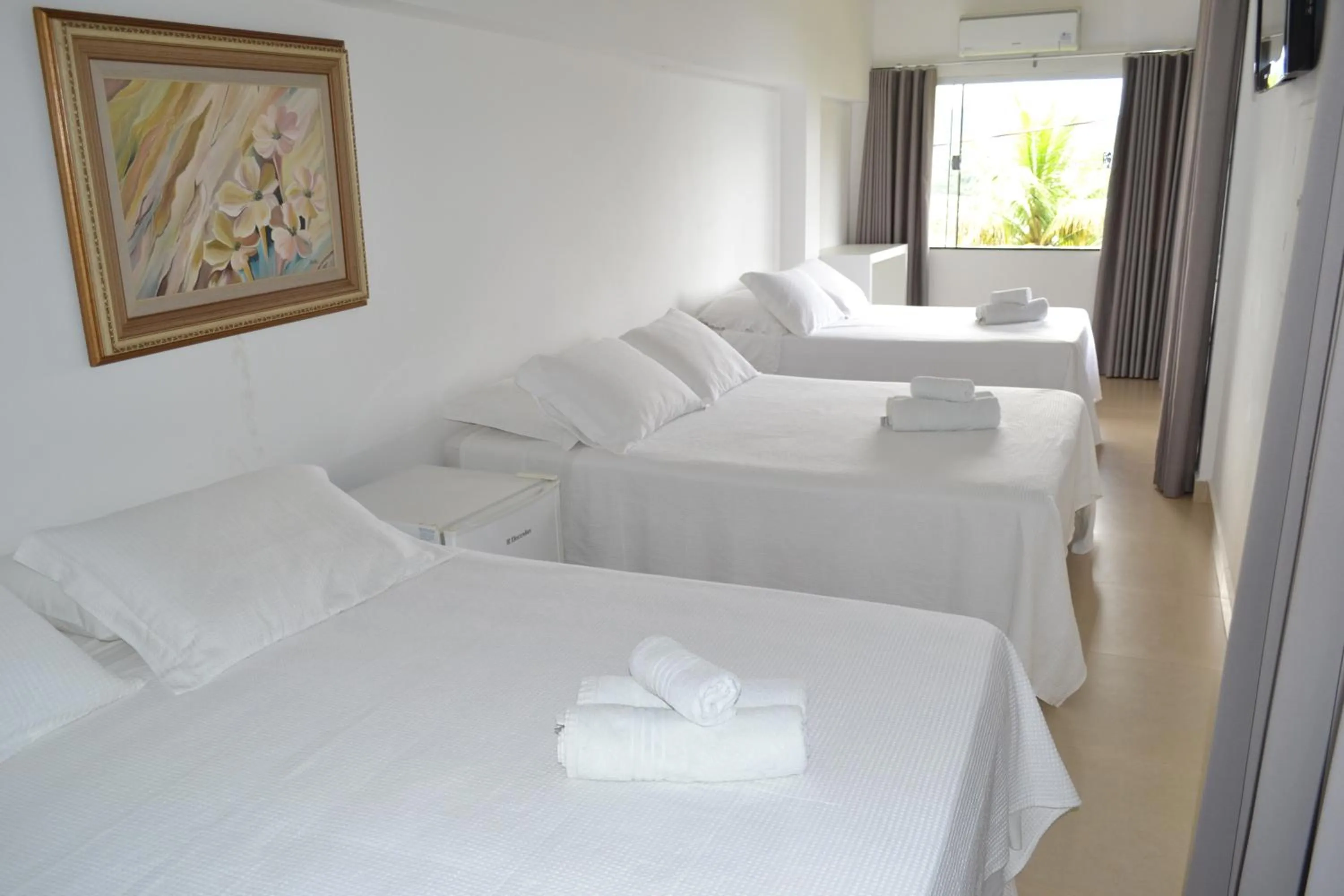 Bedroom, Bed in Pousada Suítes do Lago