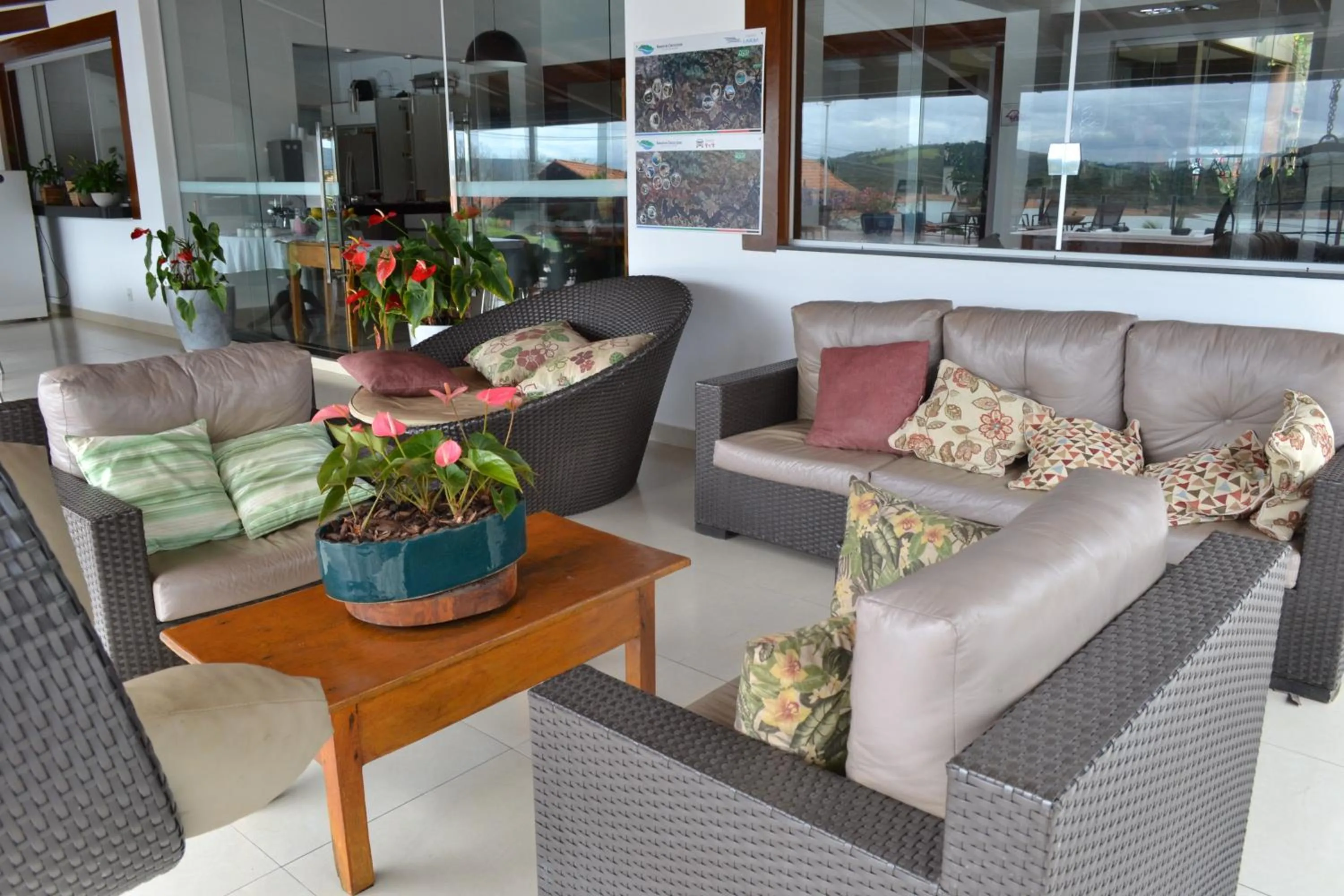 Seating area in Pousada Suítes do Lago