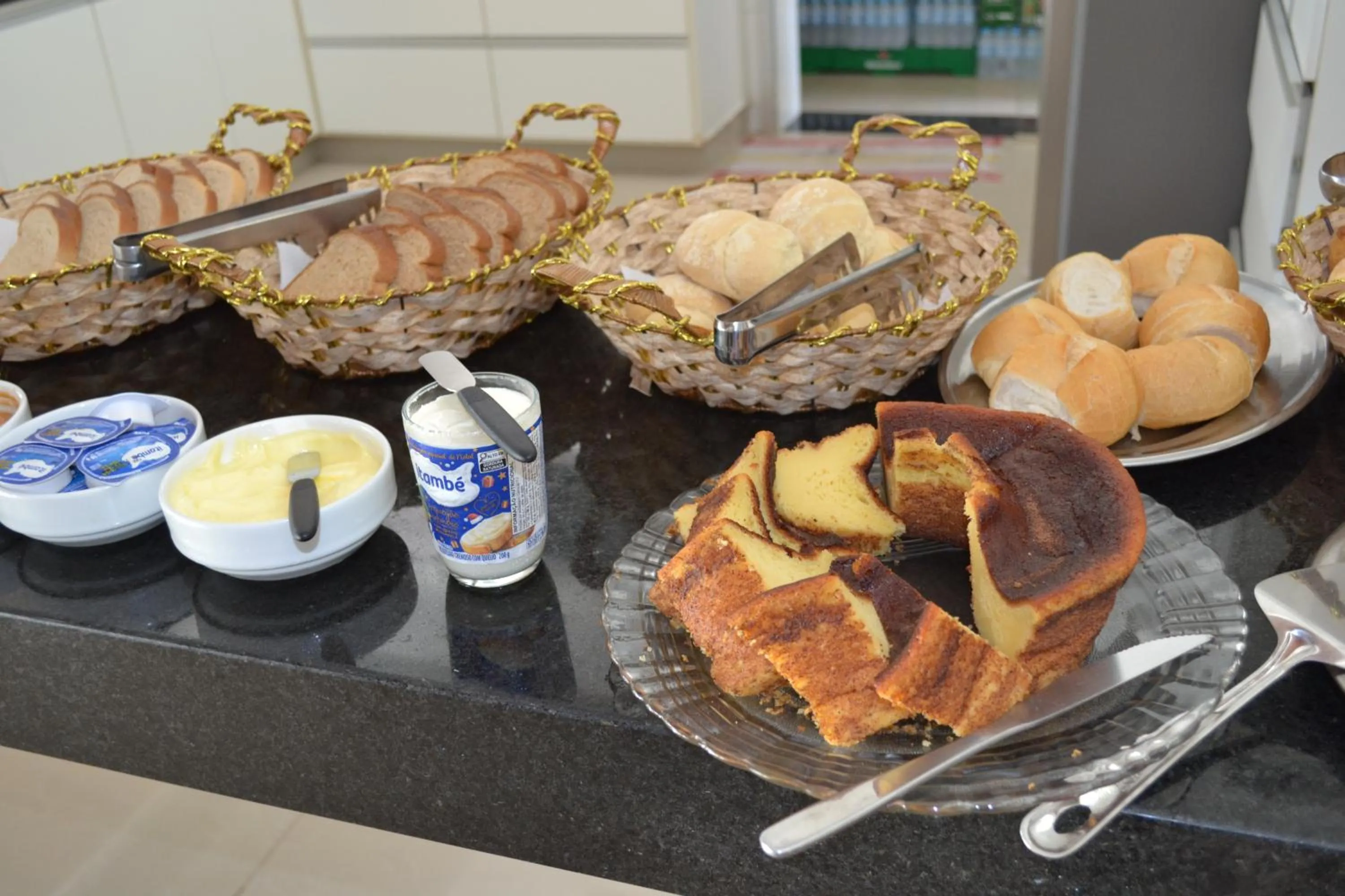 Breakfast in Pousada Suítes do Lago