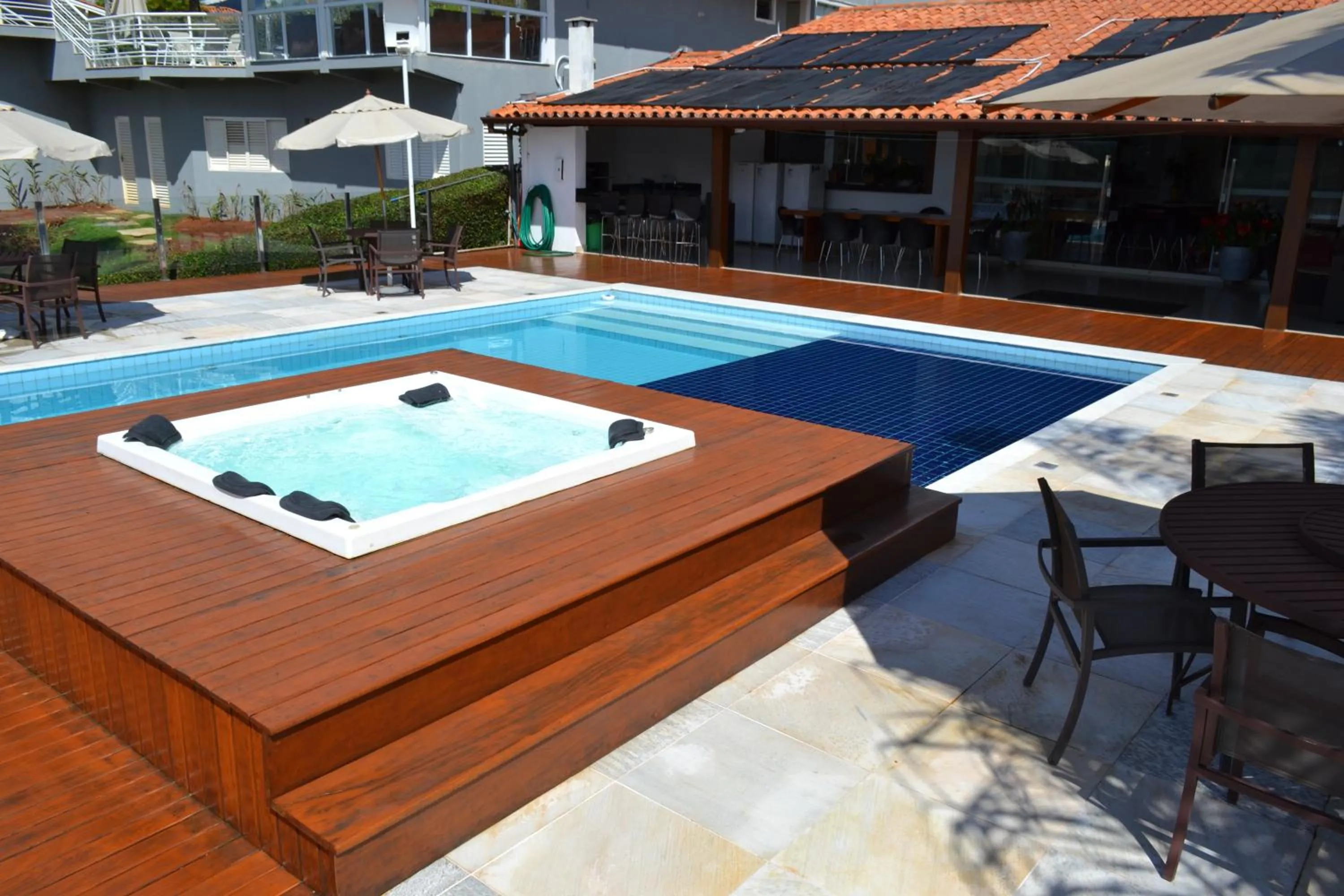 Pool view in Pousada Suítes do Lago