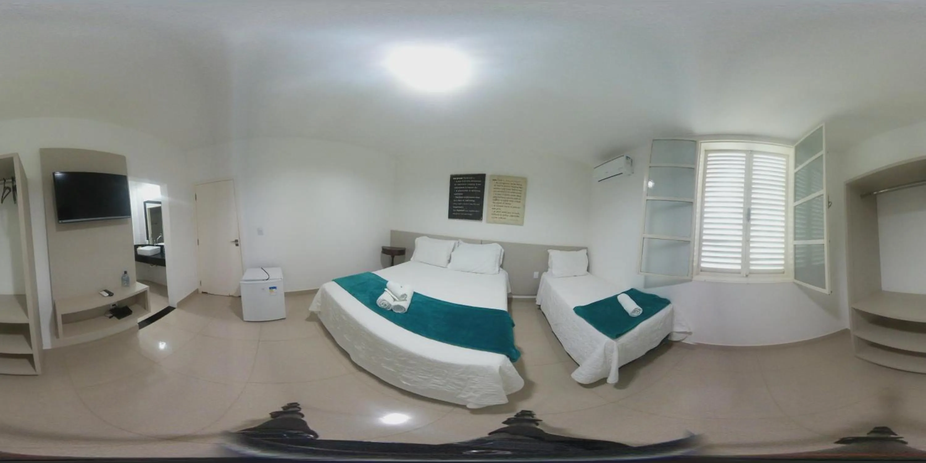 Bedroom, Bed in Pousada Suítes do Lago