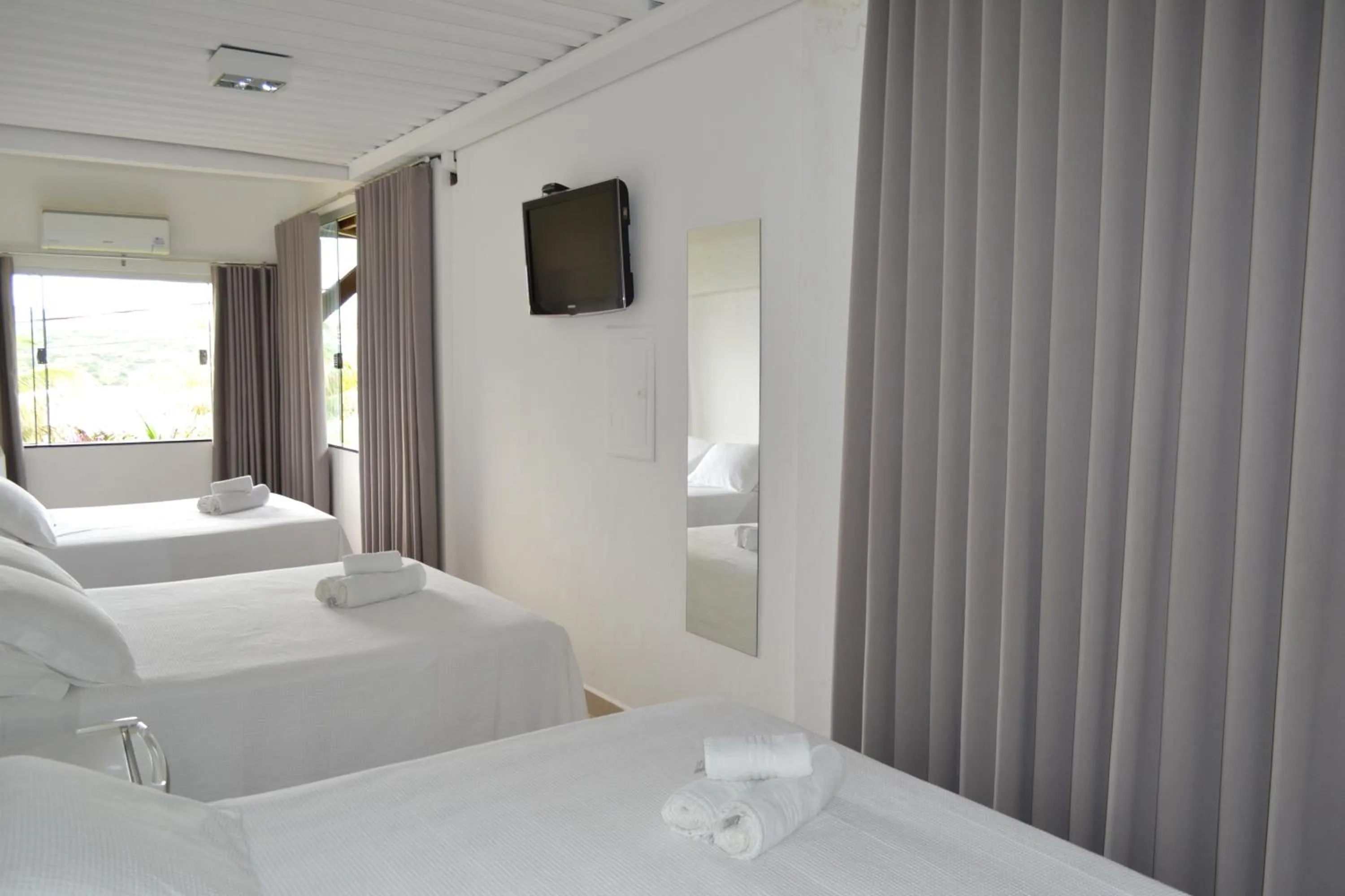 Bedroom, Bed in Pousada Suítes do Lago