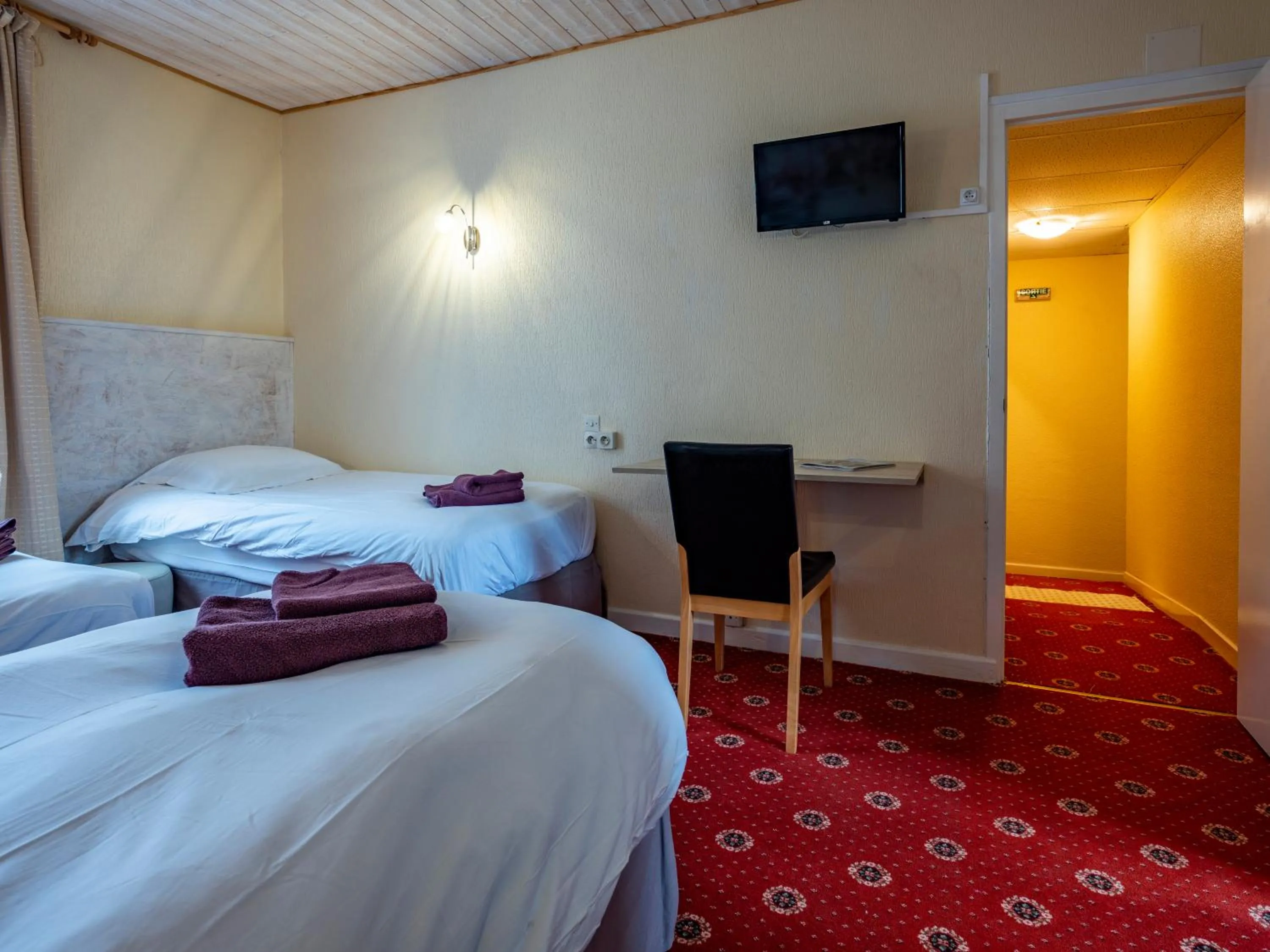 Bed in La Tour Pom'Pin