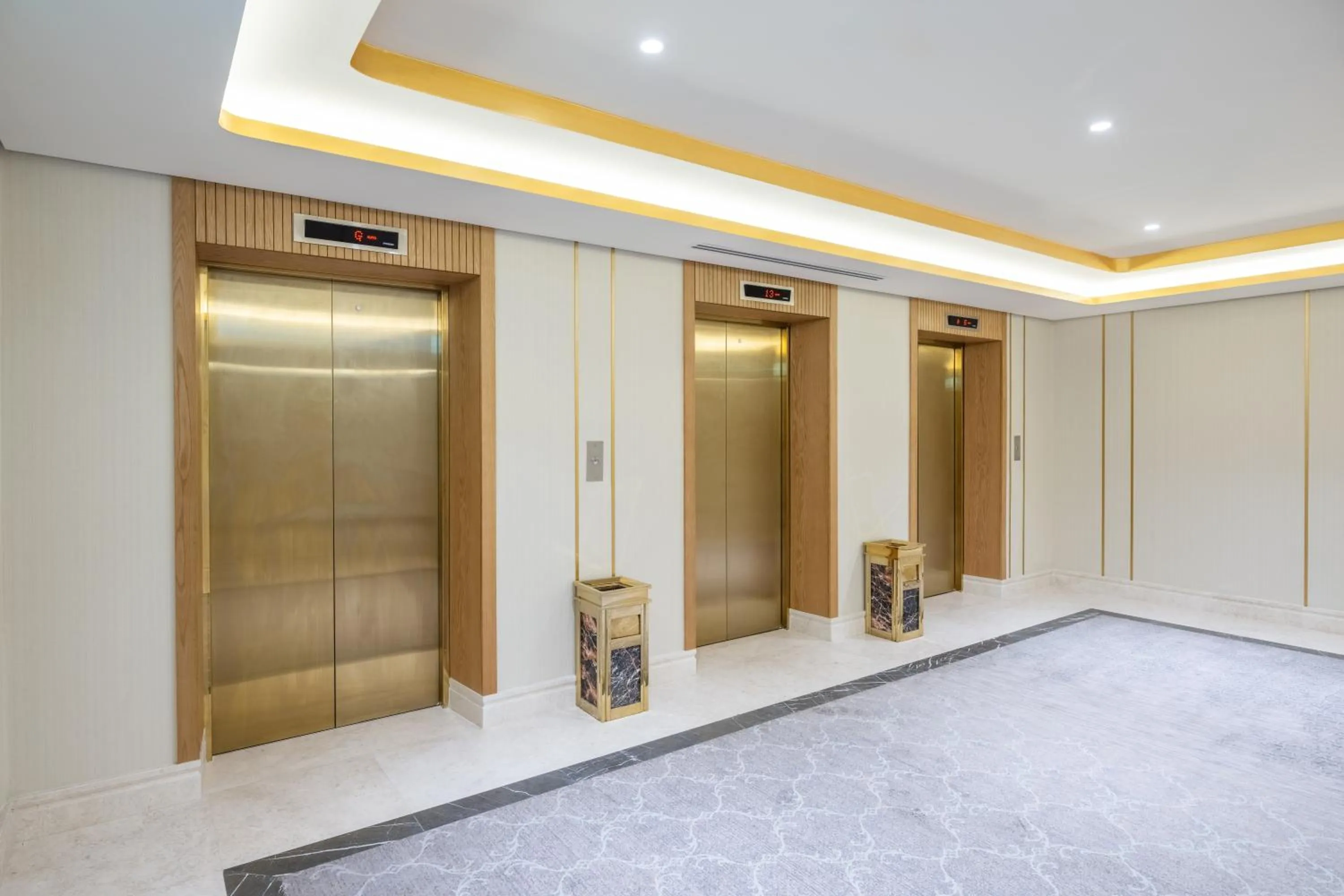 elevator in Taiba Suites Madinah