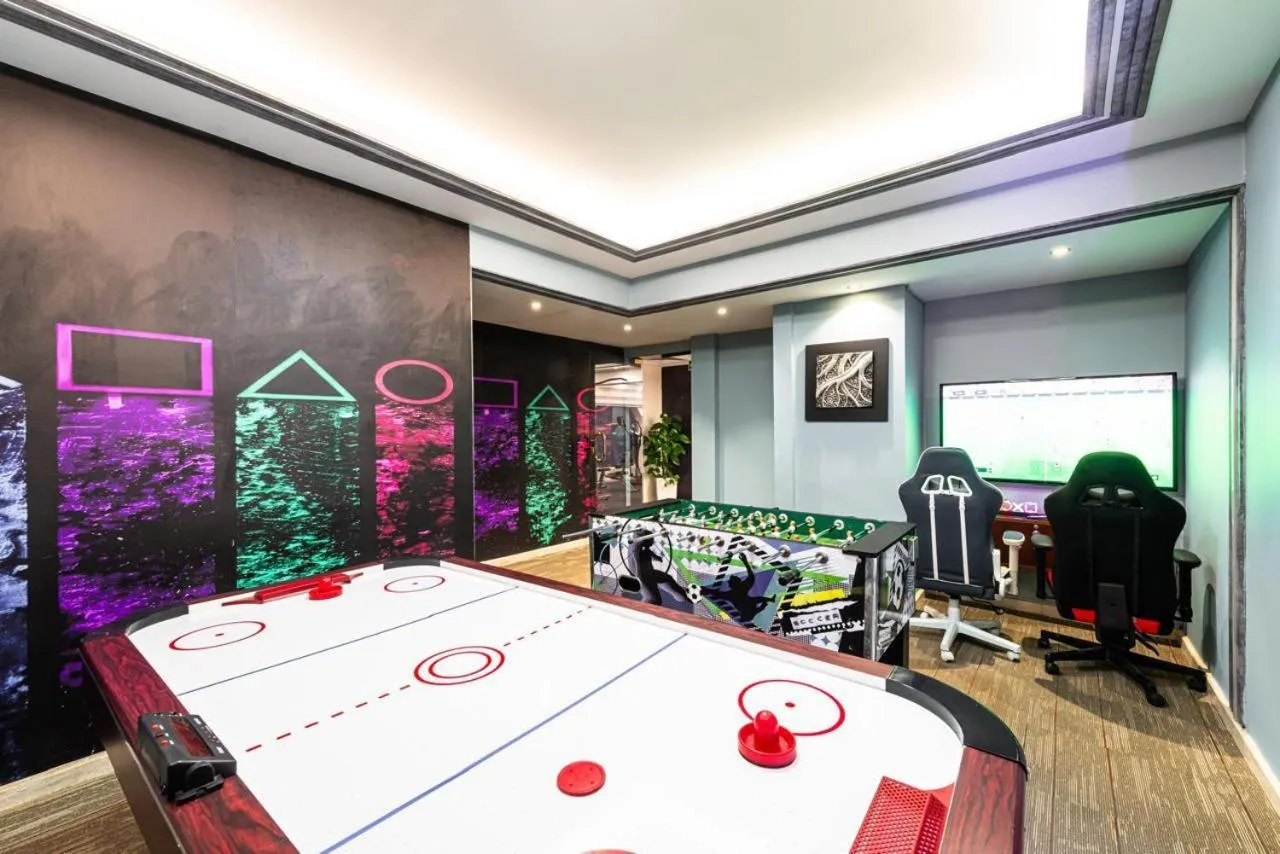 Game Room in Golden Tulip Al-Zahabi