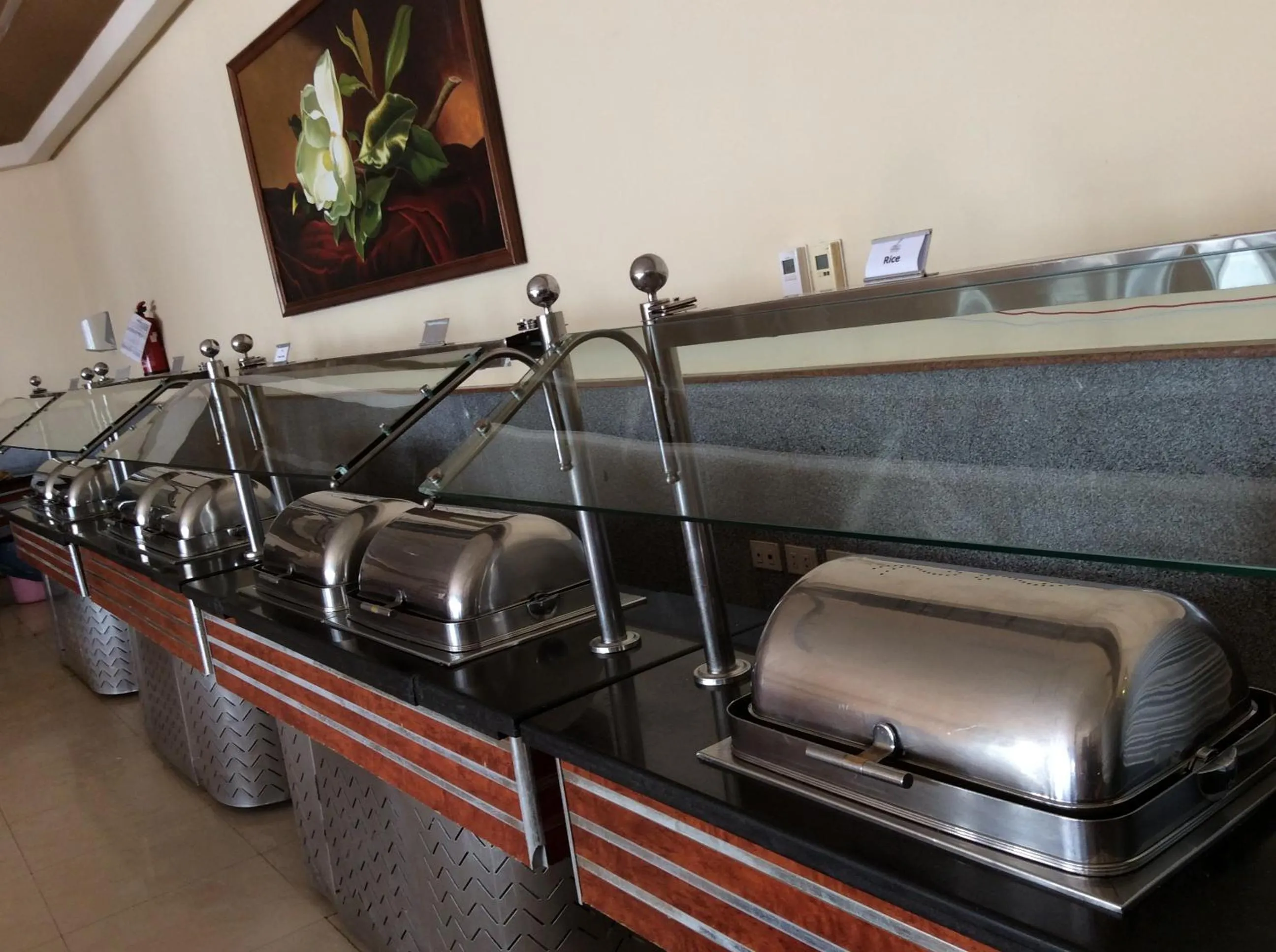 Restaurant/places to eat in Panorama Naama Heights